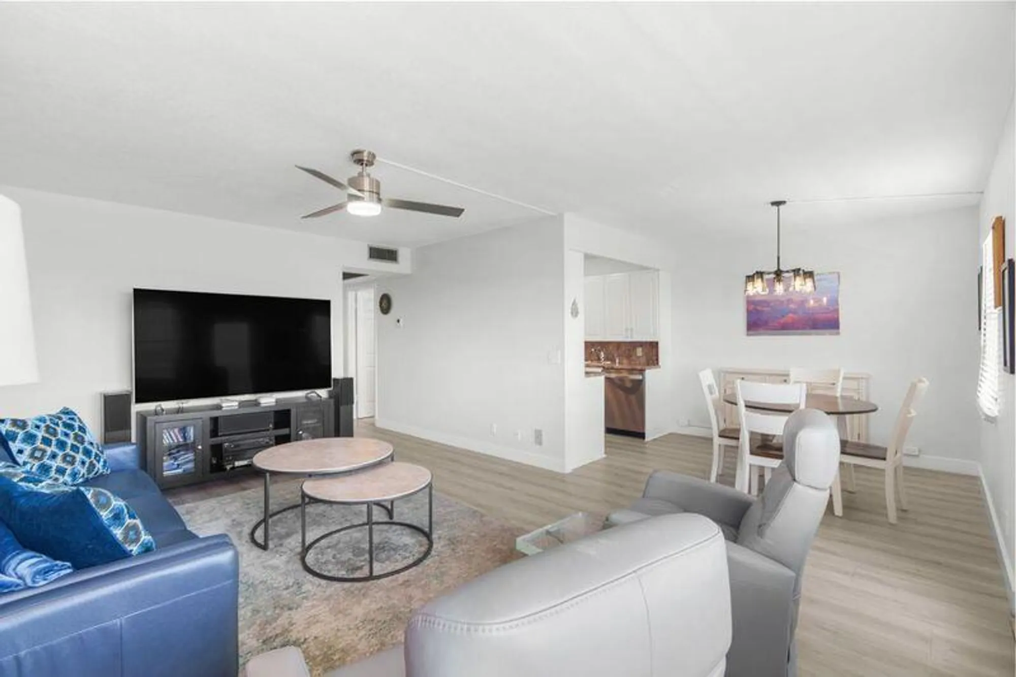 Property Slideshow image 5 of 43 | 4051 guildford c # 4051, Boca Raton, FL, 33434