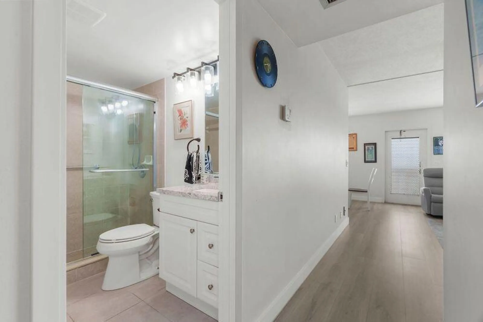 Property Slideshow image 14 of 43 | 4051 guildford c # 4051, Boca Raton, FL, 33434