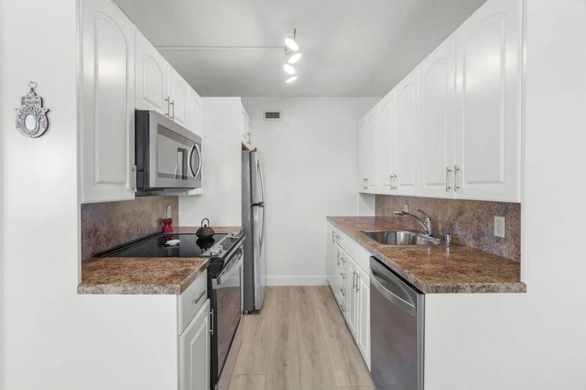 Property Slideshow image 12 of 43 | 4051 guildford c # 4051, Boca Raton, FL, 33434