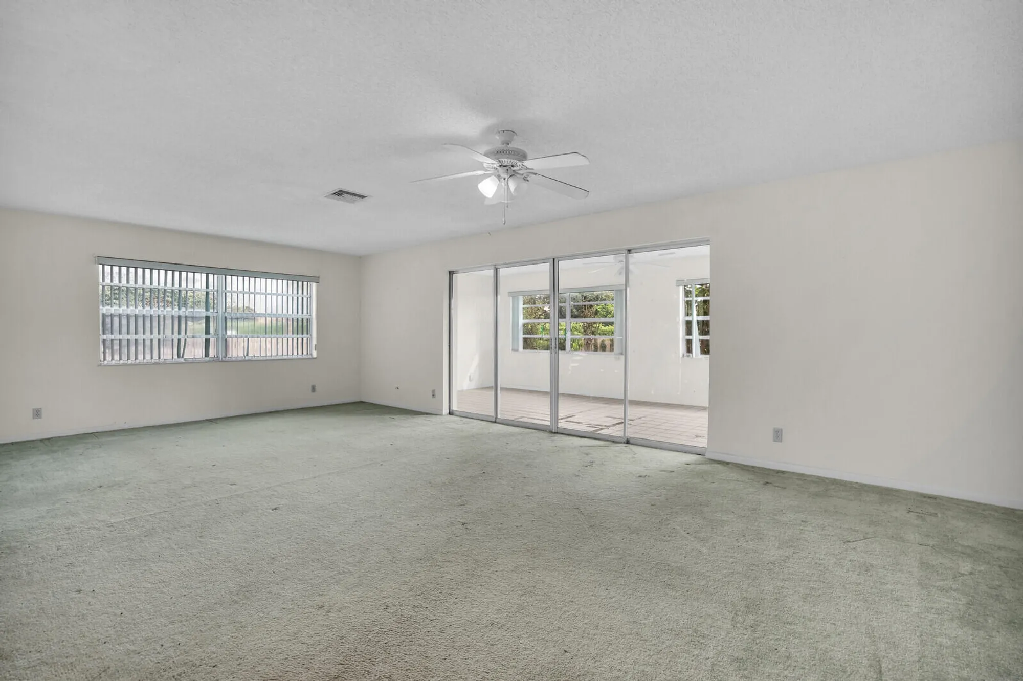Property Slideshow image 8 of 21 | 6113 rainbow cir, Greenacres, FL, 33463