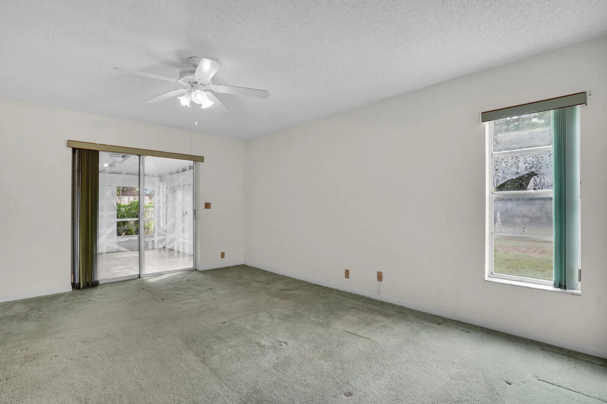Property Slideshow image 13 of 21 | 6113 rainbow cir, Greenacres, FL, 33463