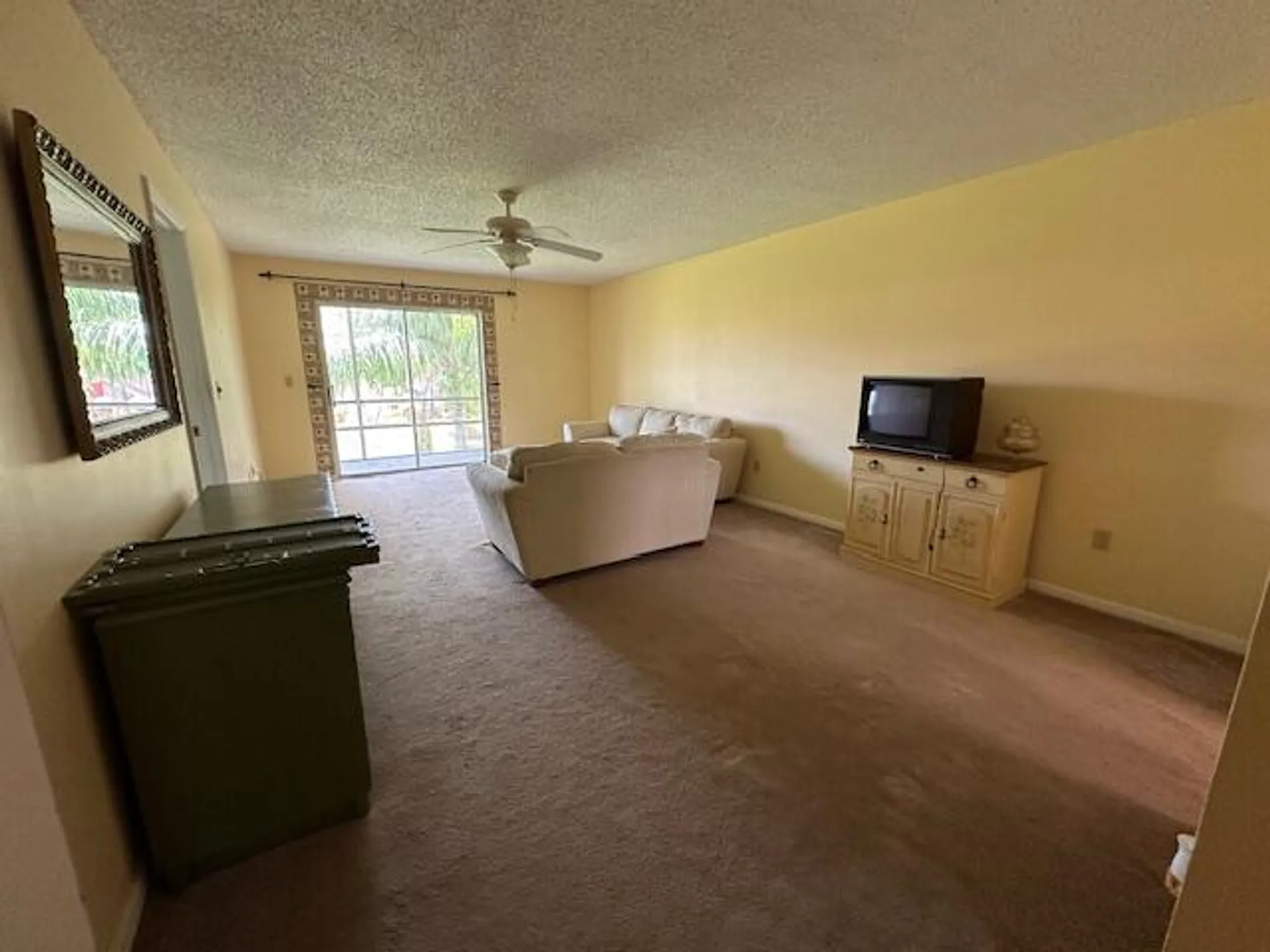 Property Slideshow image 10 of 49 | 1947 sw palm city rd g, Stuart, FL, 34994