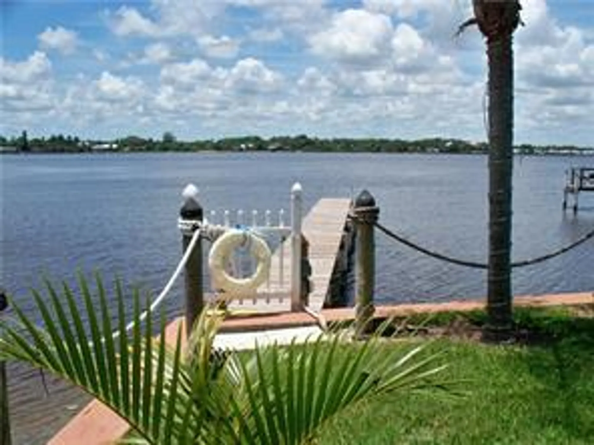 Property Slideshow image 14 of 49 | 1947 sw palm city rd g, Stuart, FL, 34994