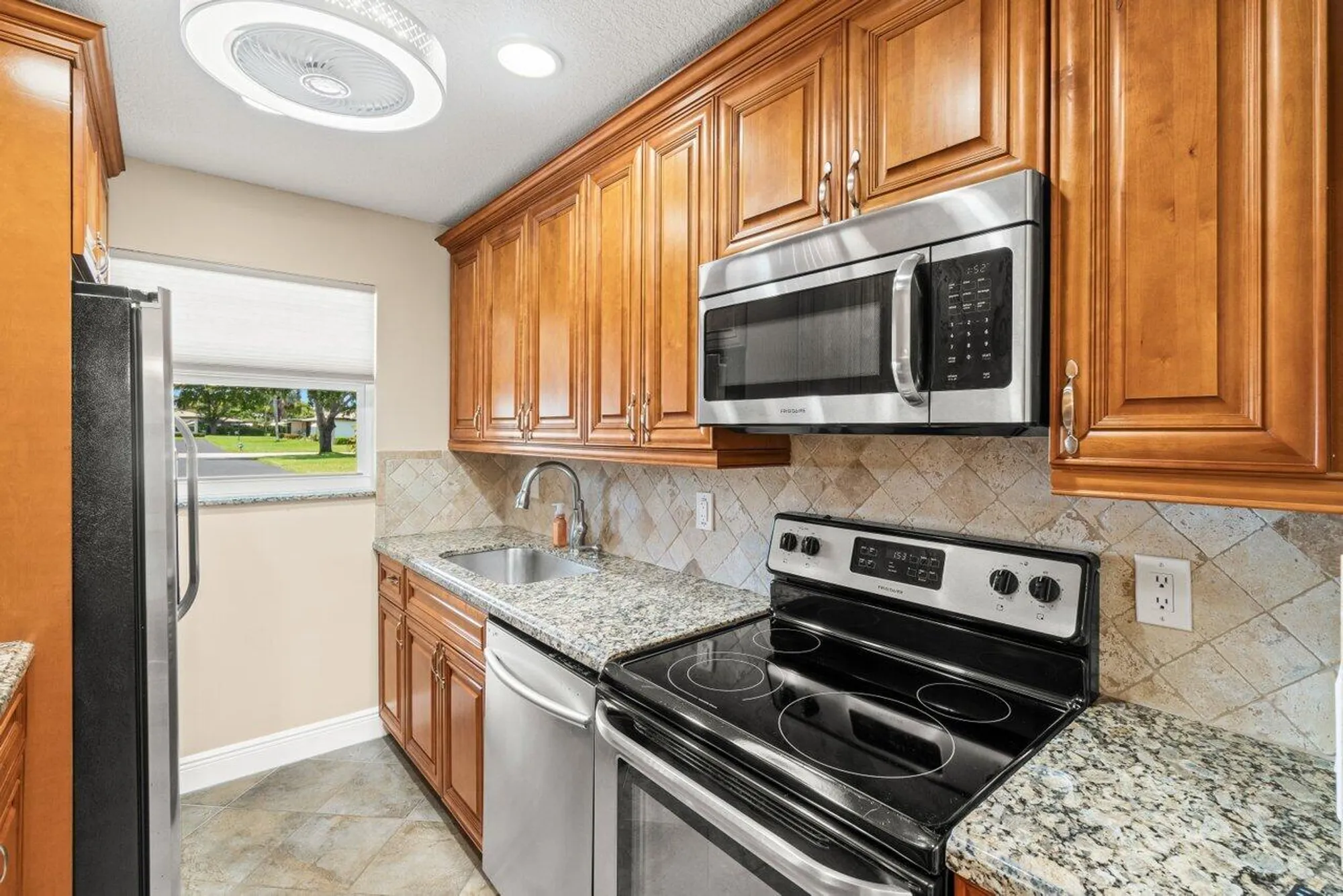 Property Slideshow image 13 of 28 | 1012 circle ter a, Delray Beach, FL, 33445