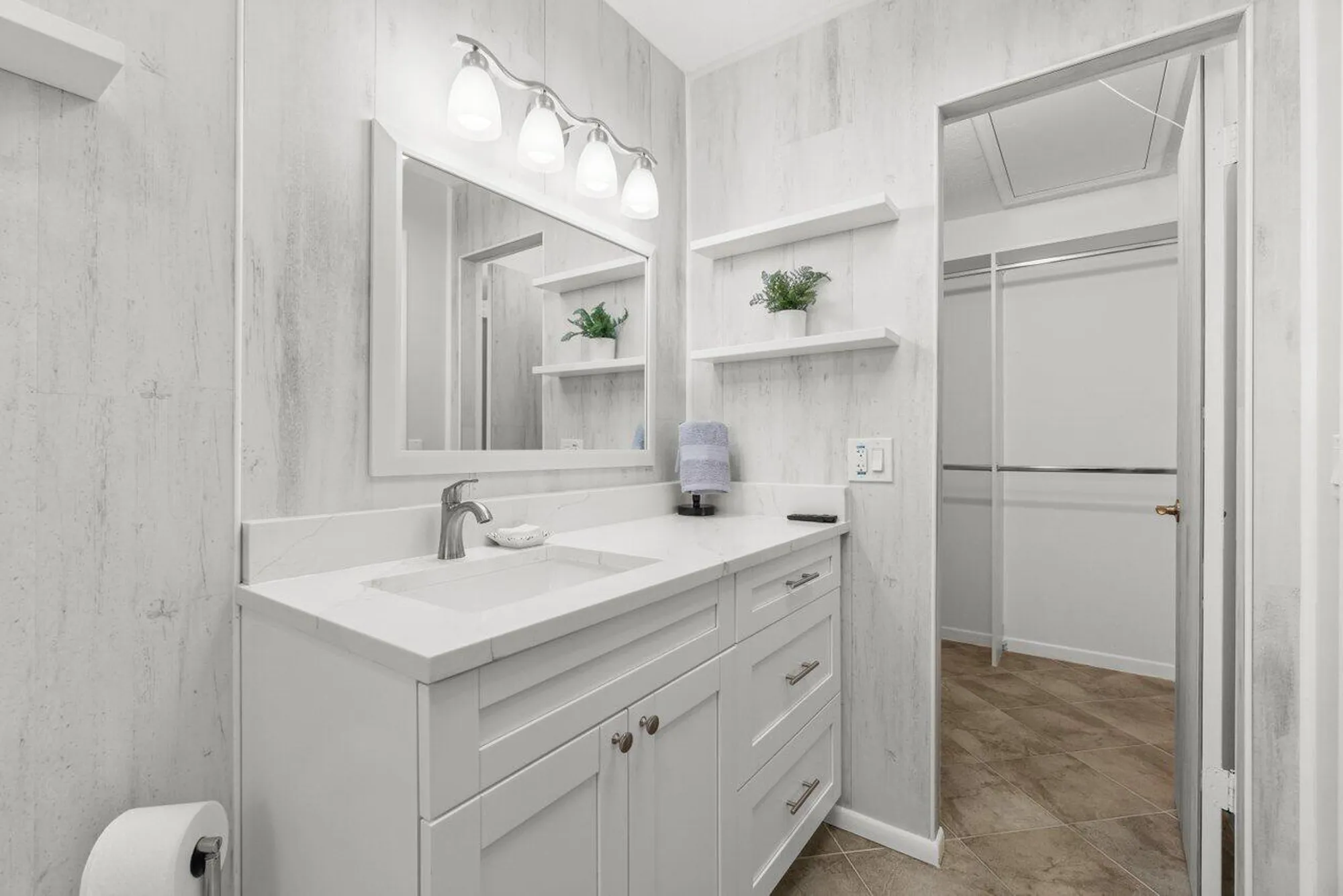 Property Slideshow image 20 of 28 | 1012 circle ter a, Delray Beach, FL, 33445