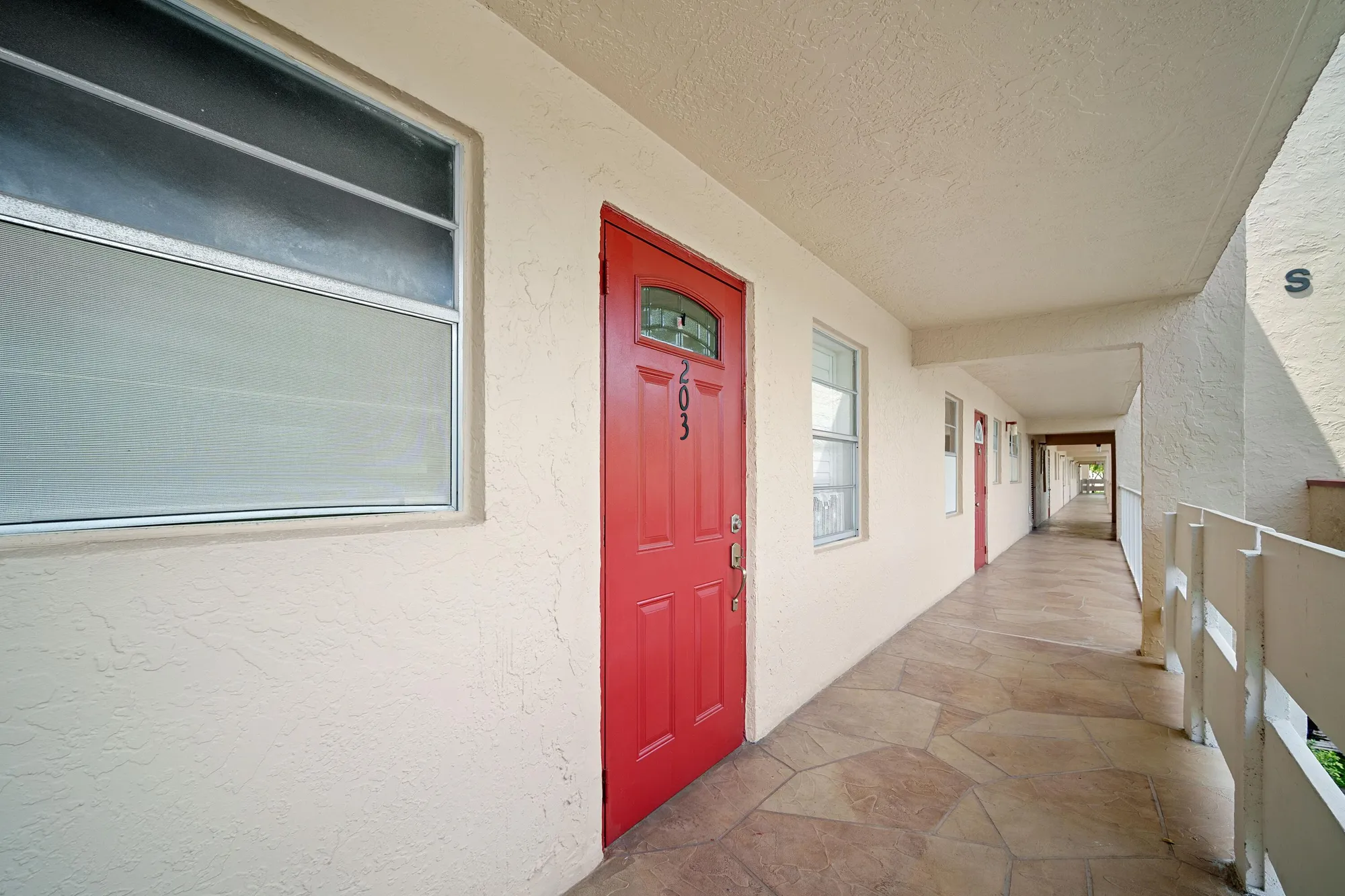 Property Slideshow image 3 of 31 | 1040 country club dr apt 203, Margate, FL, 33063