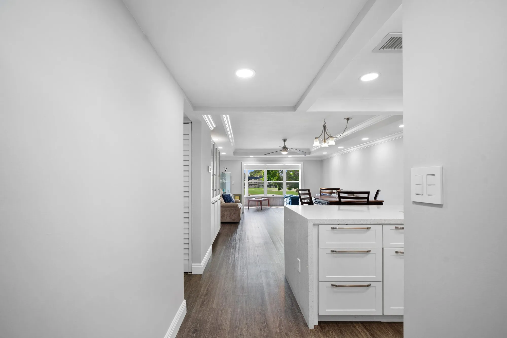 Property Slideshow image 4 of 31 | 1040 country club dr apt 203, Margate, FL, 33063