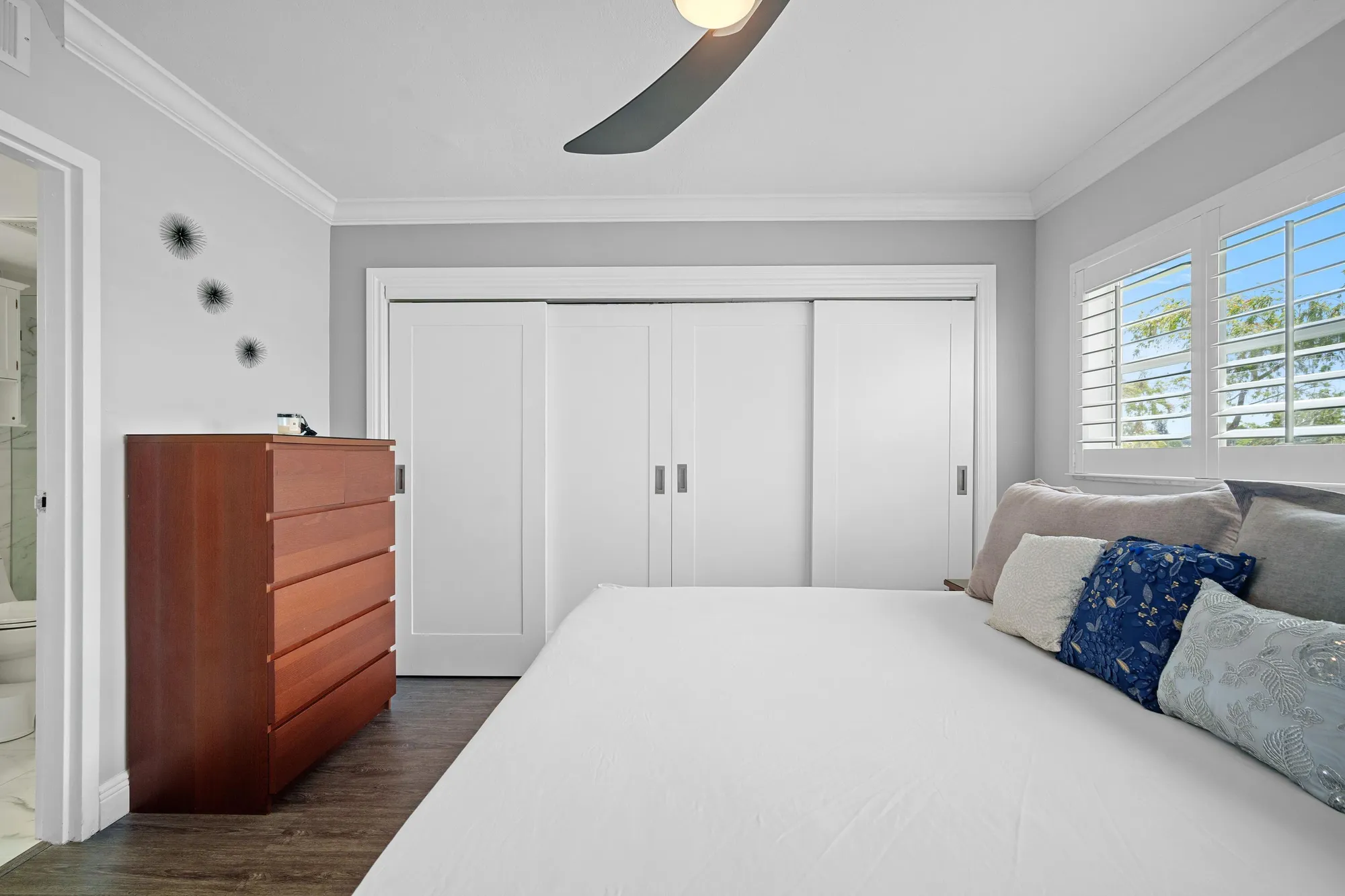 Property Slideshow image 16 of 31 | 1040 country club dr apt 203, Margate, FL, 33063