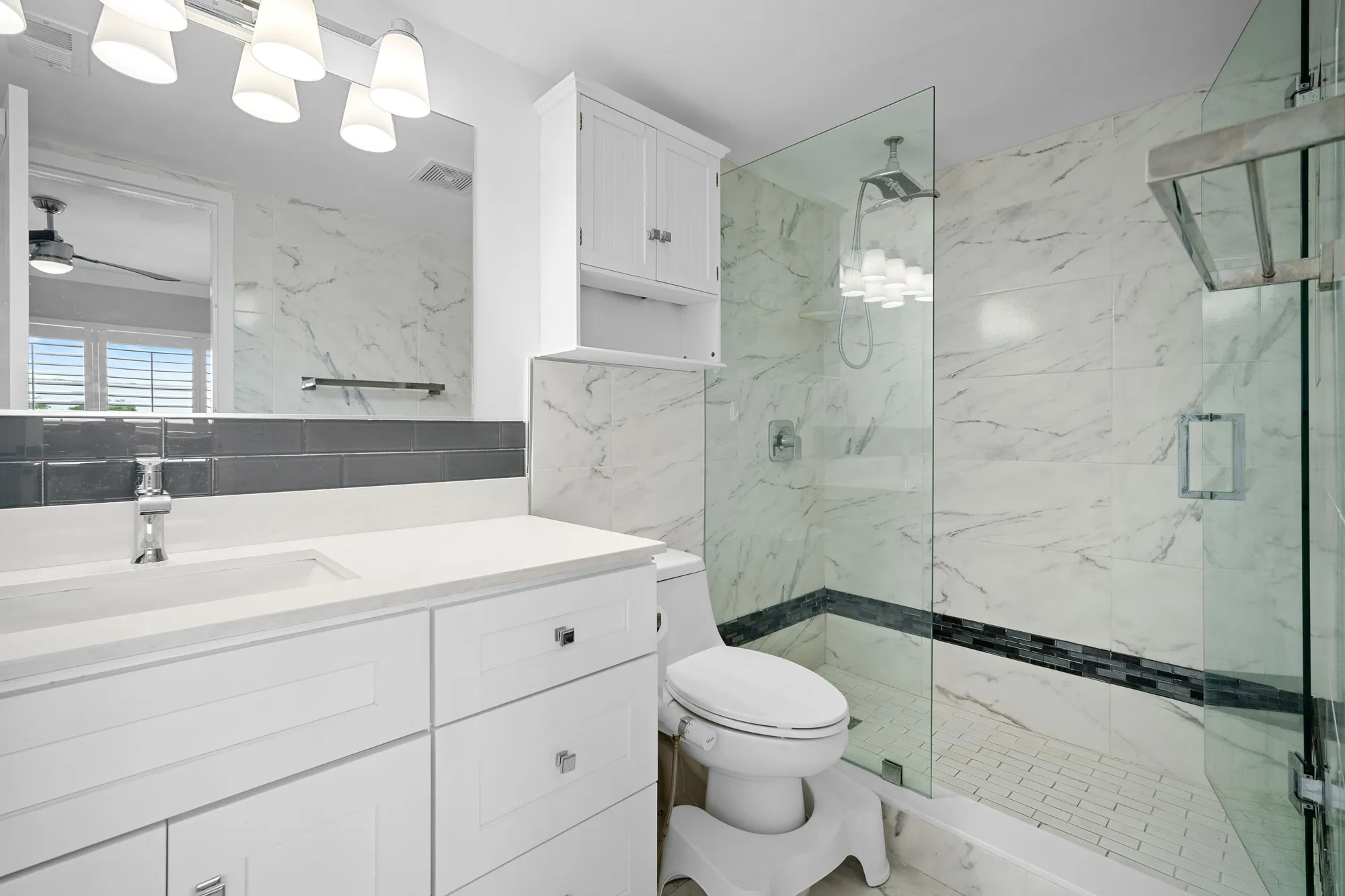 Property Slideshow image 19 of 31 | 1040 country club dr apt 203, Margate, FL, 33063