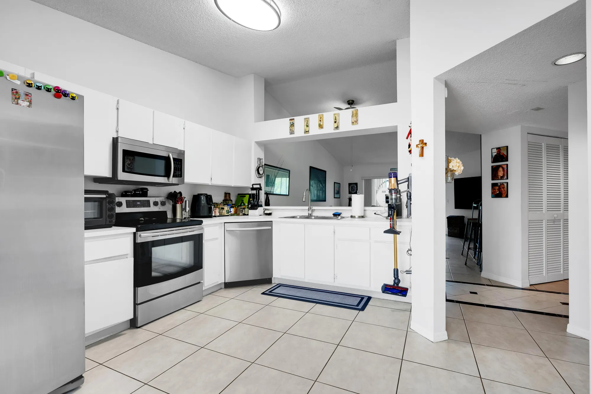 Property Slideshow image 4 of 36 | 7537 trent dr # 203, Tamarac, FL, 33321