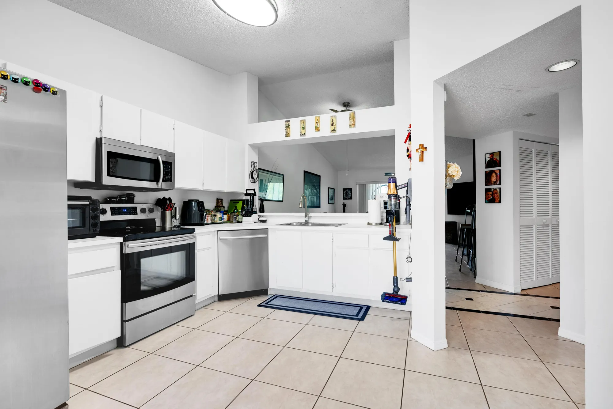 Property Slideshow image 5 of 36 | 7537 trent dr # 203, Tamarac, FL, 33321