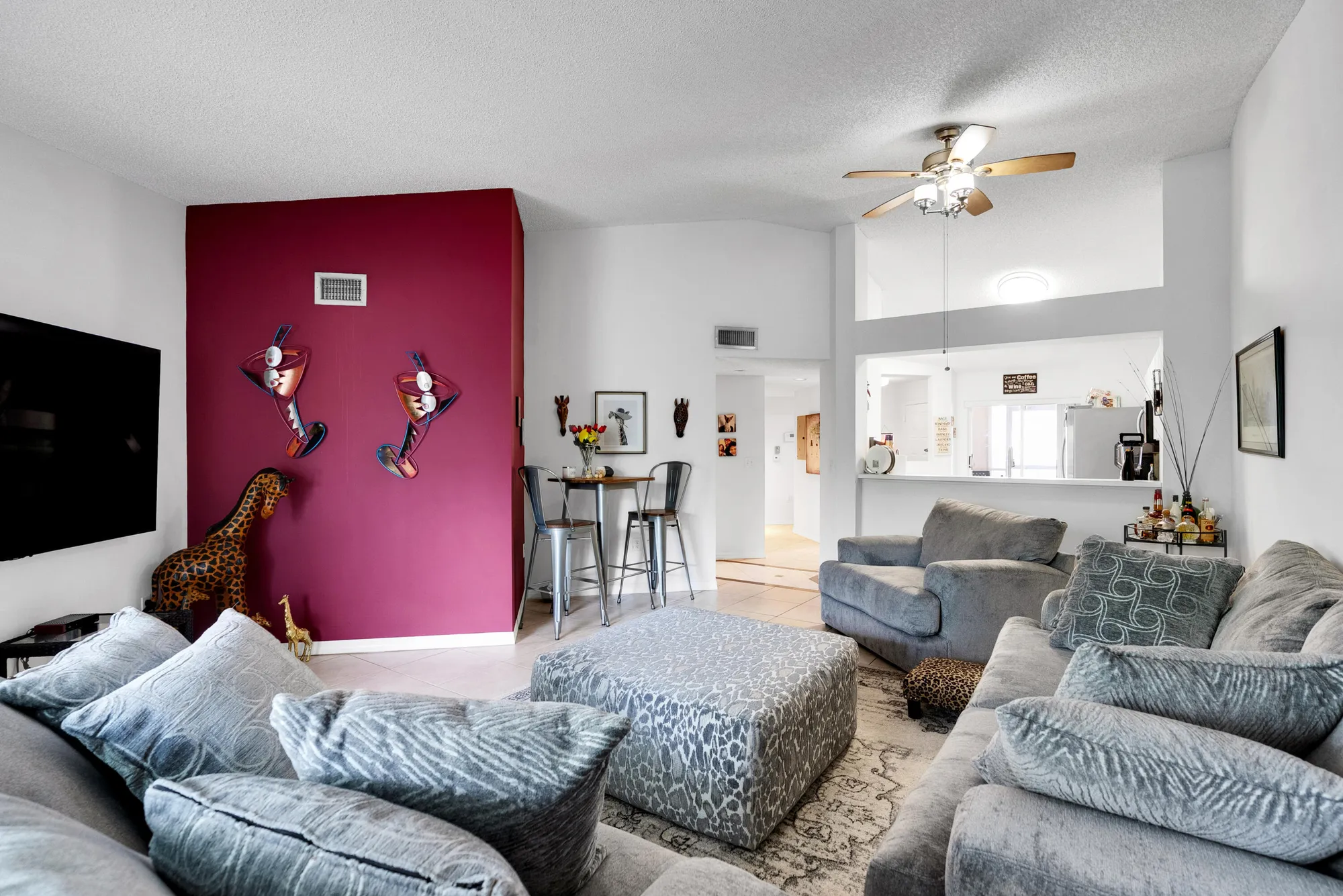 Property Slideshow image 13 of 36 | 7537 trent dr # 203, Tamarac, FL, 33321