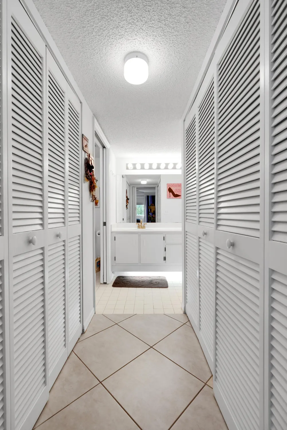 Property Slideshow image 21 of 36 | 7537 trent dr # 203, Tamarac, FL, 33321