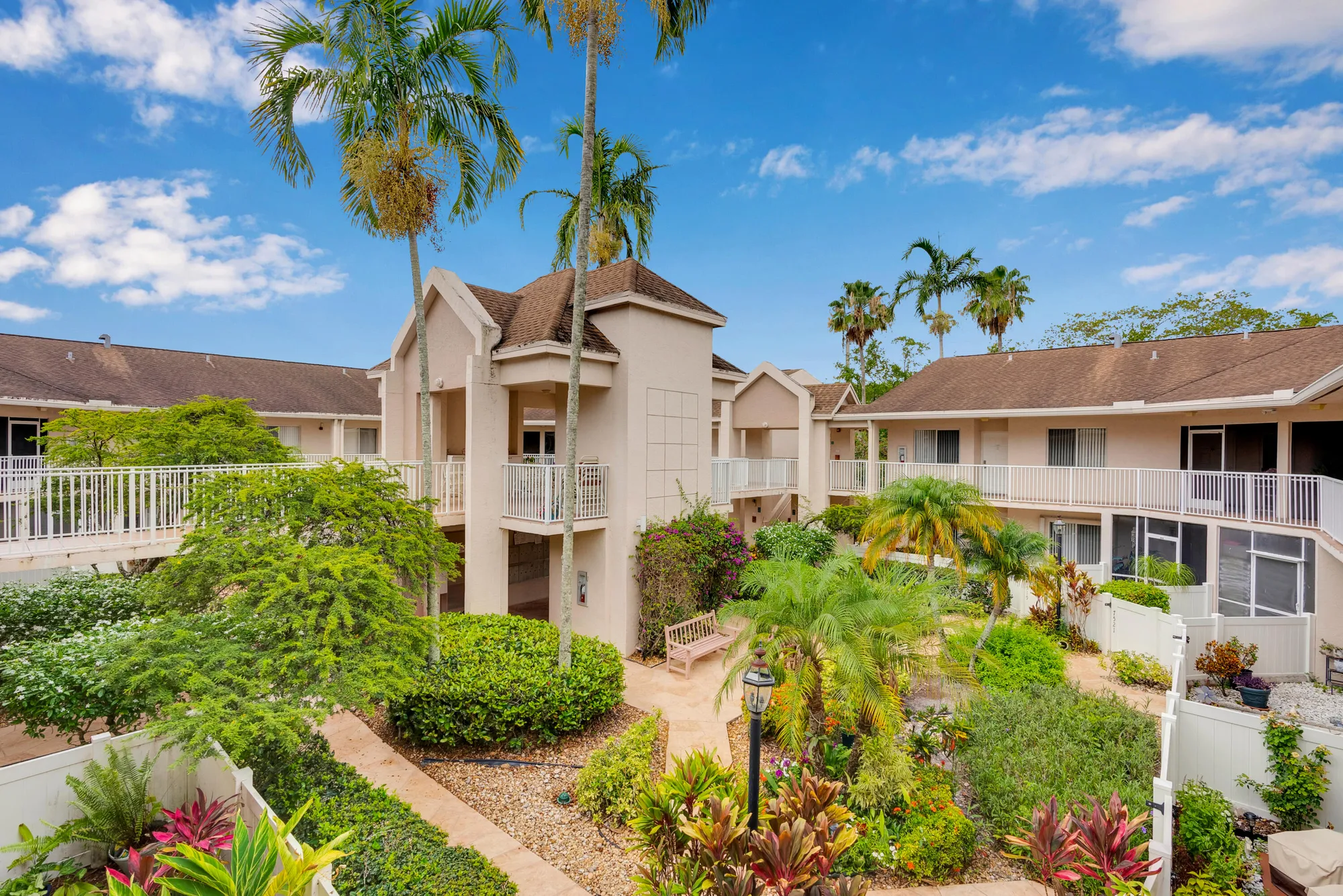 Property Slideshow image 26 of 36 | 7537 trent dr # 203, Tamarac, FL, 33321