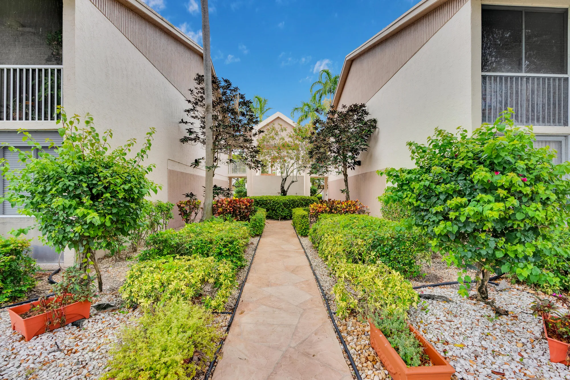 Property Slideshow image 29 of 36 | 7537 trent dr # 203, Tamarac, FL, 33321