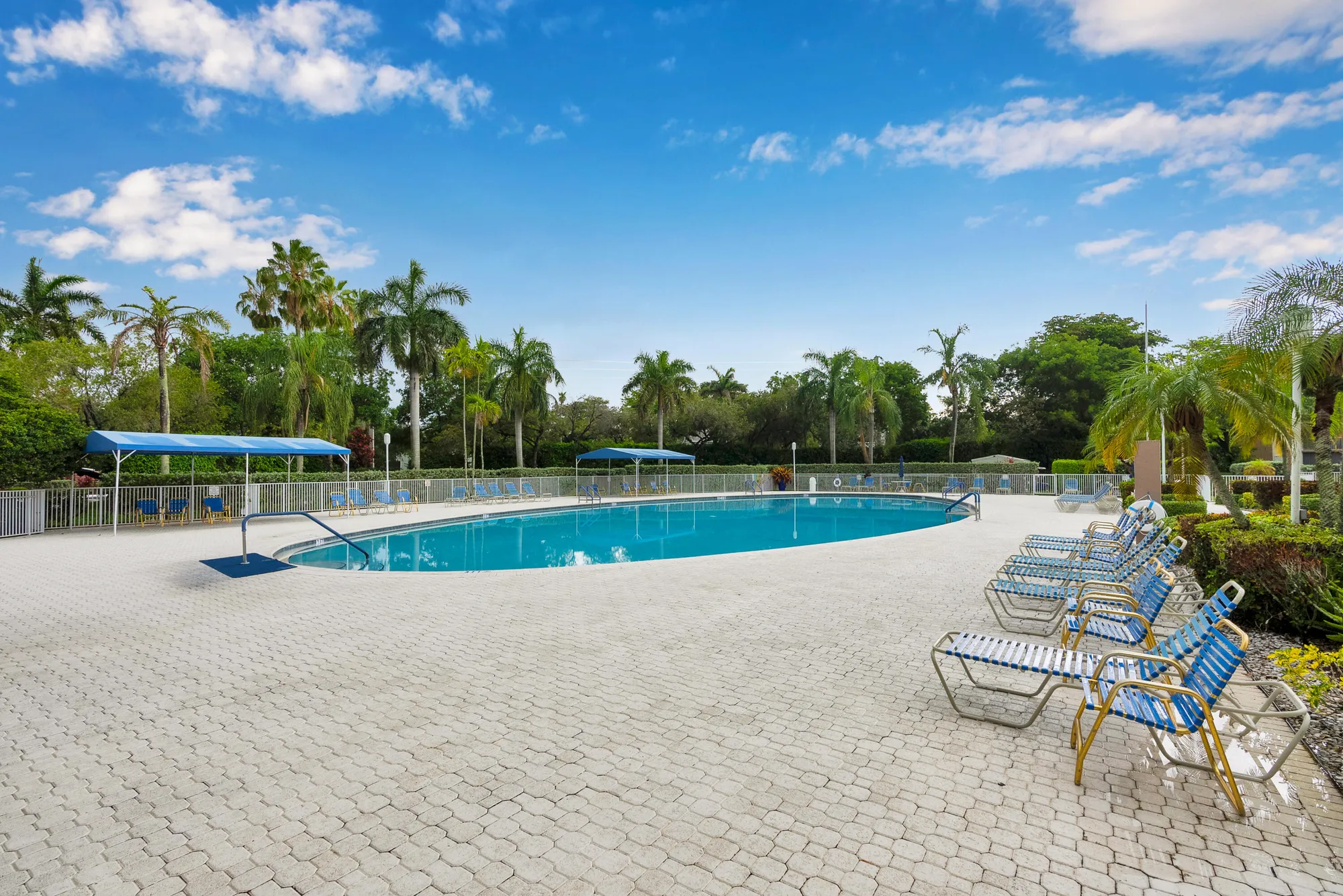 Property Slideshow image 31 of 36 | 7537 trent dr # 203, Tamarac, FL, 33321