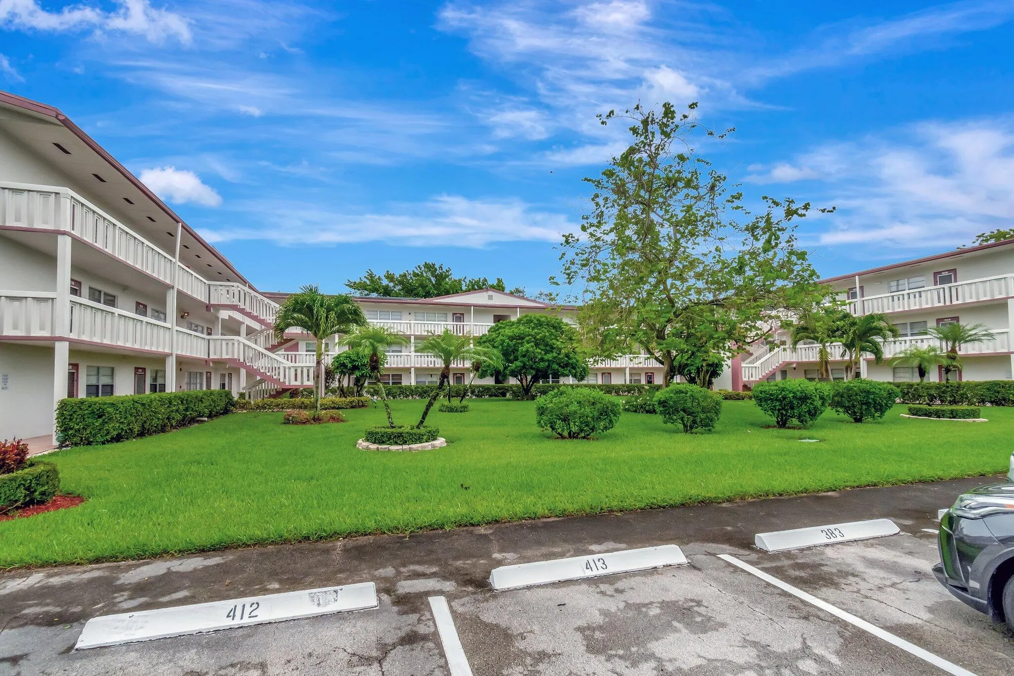 Property Slideshow image 45 of 91 | 393 fanshaw j, Boca Raton, FL, 33434