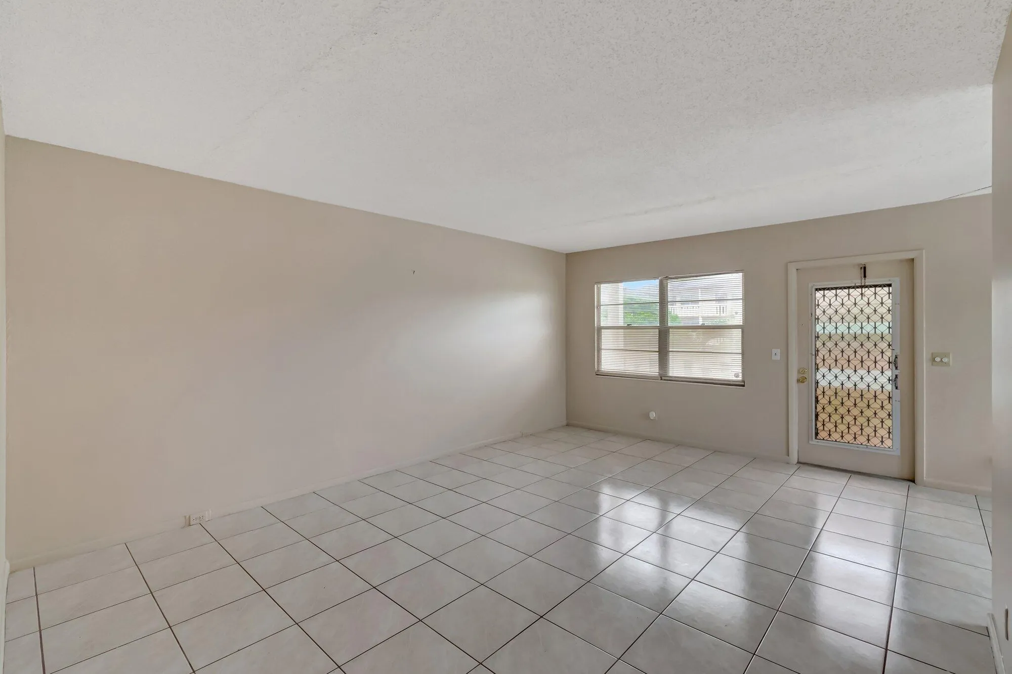 Property Slideshow image 19 of 91 | 393 fanshaw j, Boca Raton, FL, 33434