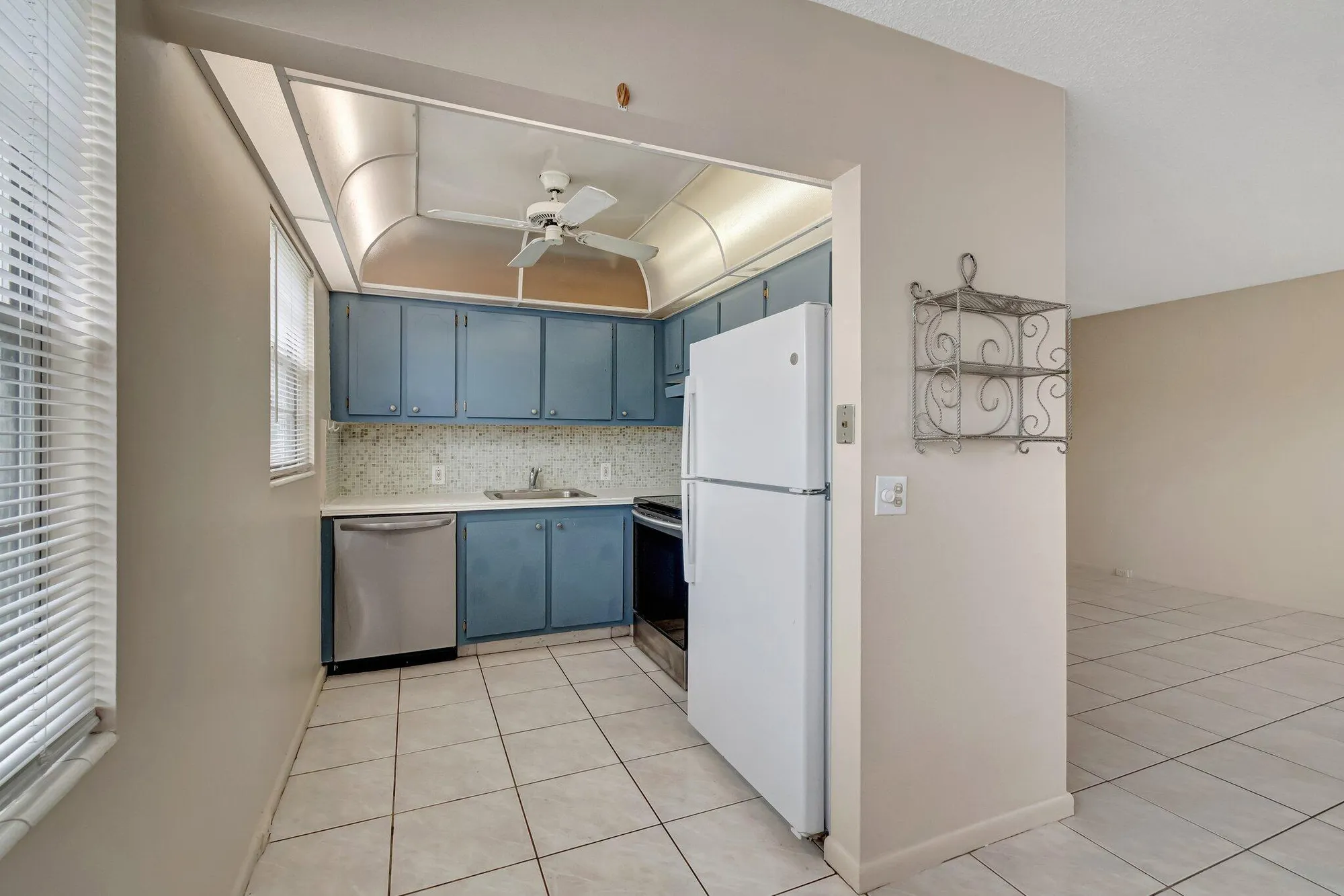 Property Slideshow image 22 of 91 | 393 fanshaw j, Boca Raton, FL, 33434