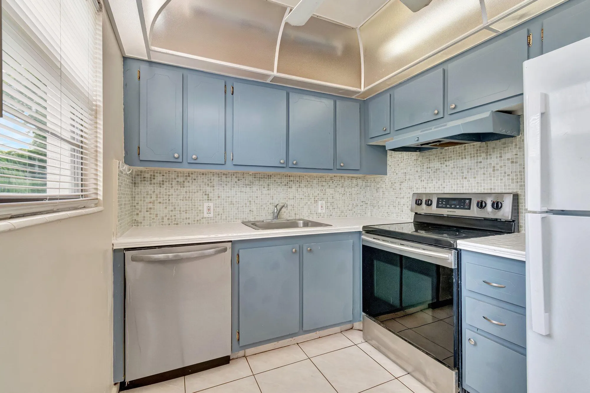 Property Slideshow image 23 of 91 | 393 fanshaw j, Boca Raton, FL, 33434