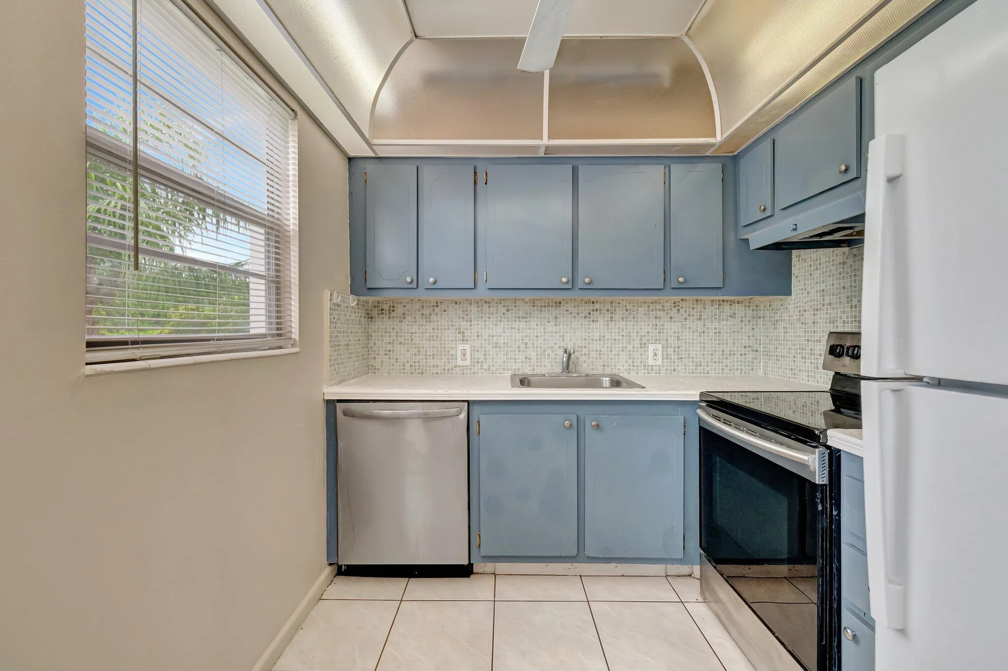 Property Slideshow image 26 of 91 | 393 fanshaw j, Boca Raton, FL, 33434