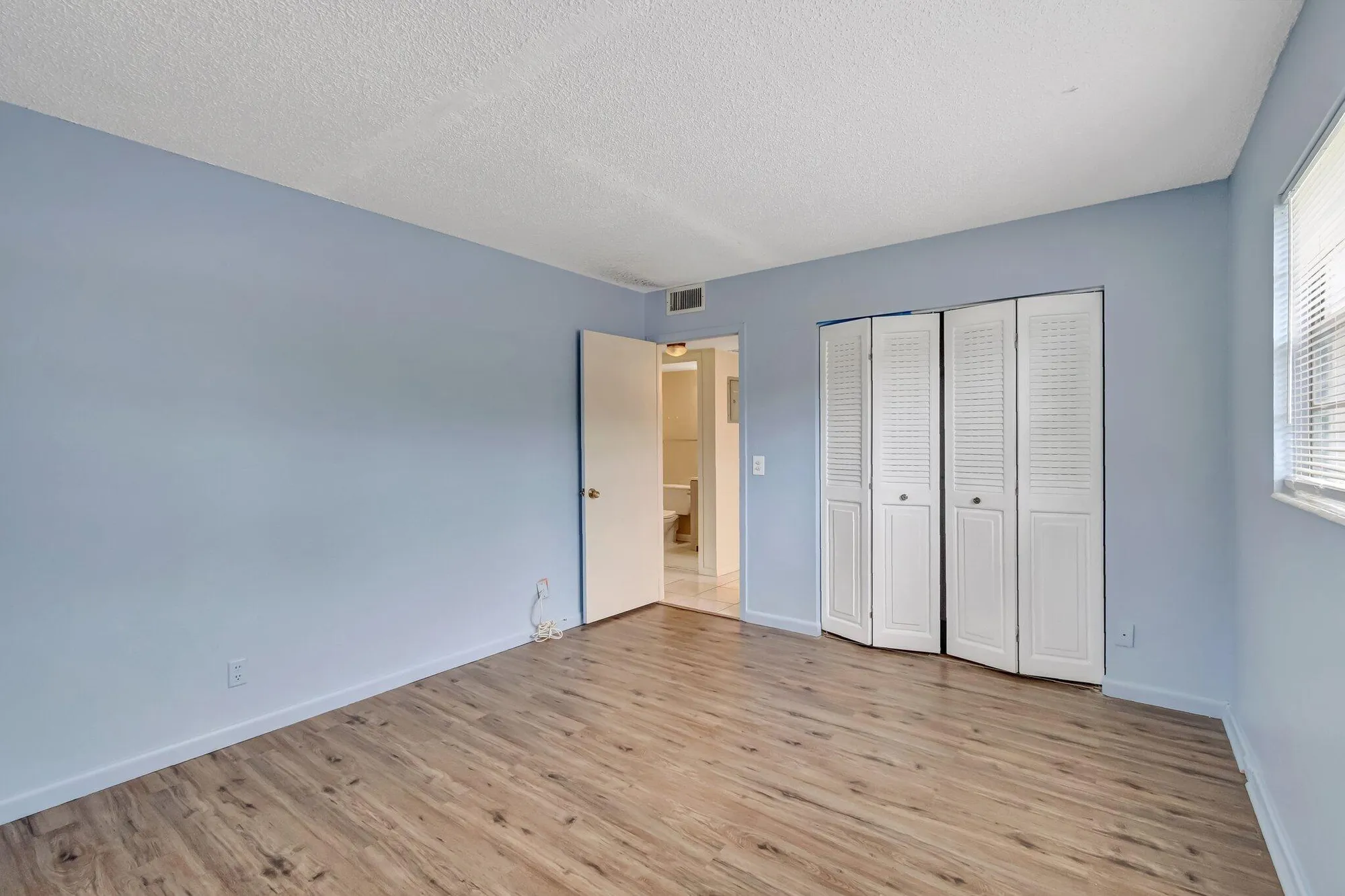 Property Slideshow image 28 of 91 | 393 fanshaw j, Boca Raton, FL, 33434