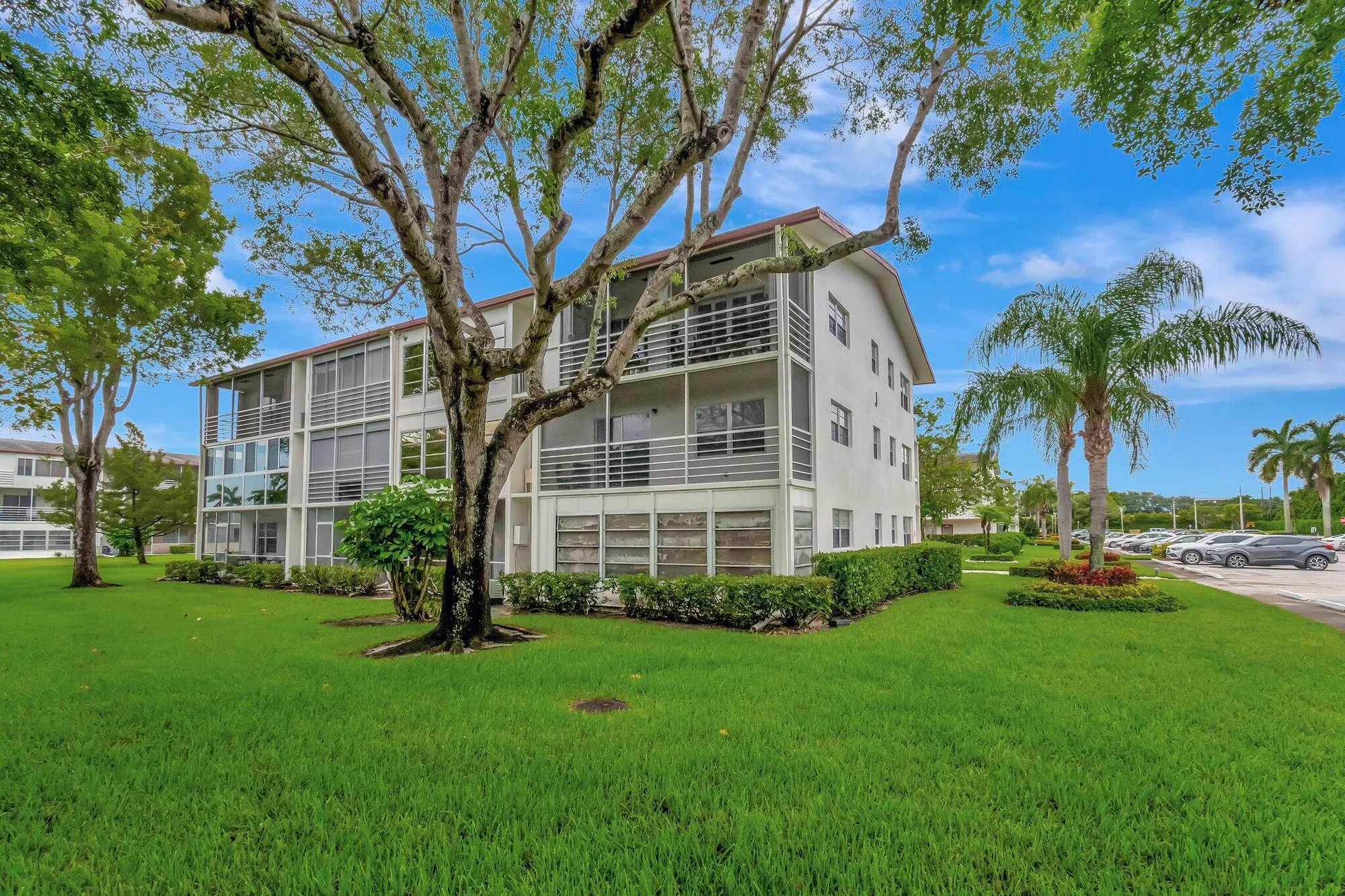 Property Slideshow image 46 of 91 | 393 fanshaw j, Boca Raton, FL, 33434