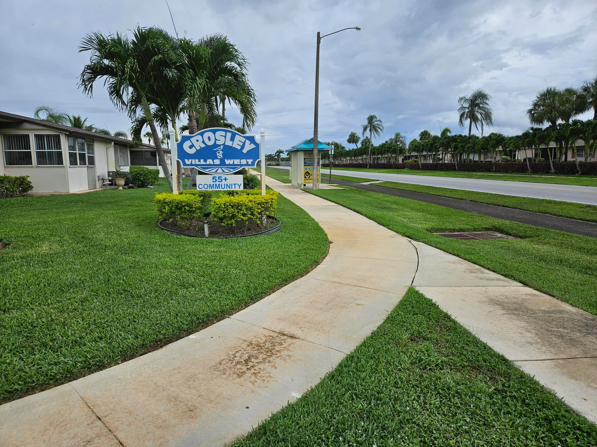 Property Slideshow image 7 of 34 | 2941 crosley dr e, West Palm Beach, FL, 33415
