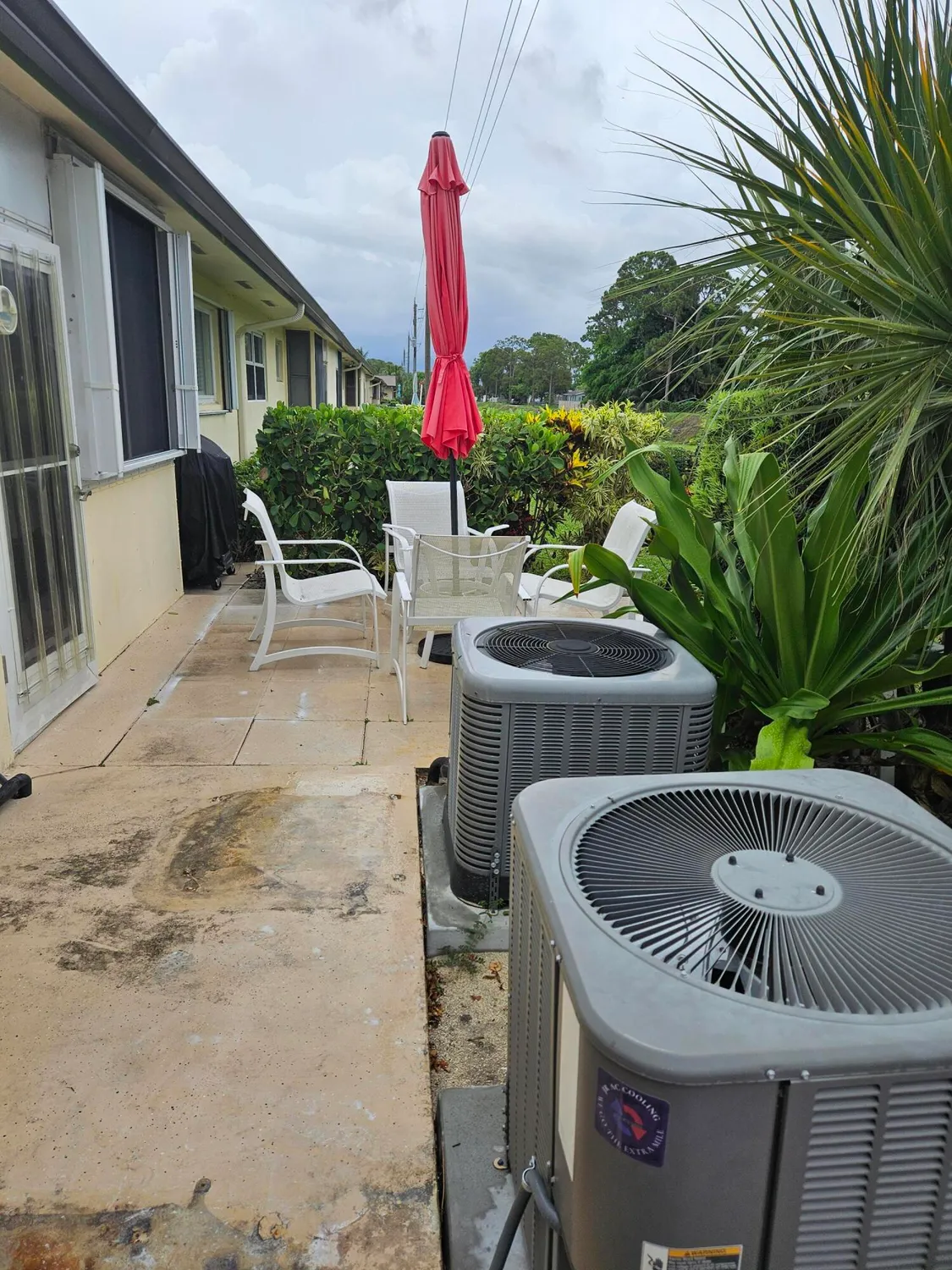 Property Slideshow image 4 of 34 | 2941 crosley dr e, West Palm Beach, FL, 33415