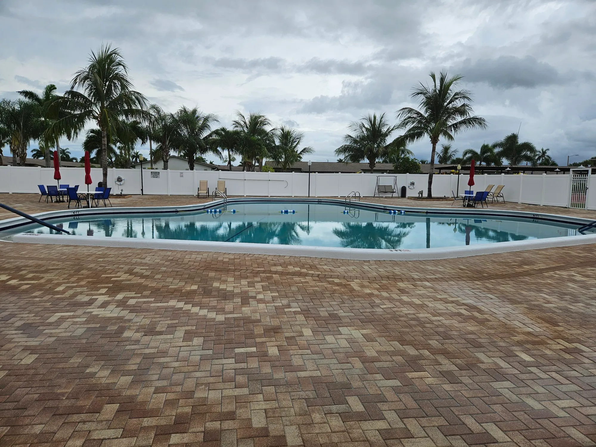 Property Slideshow image 14 of 34 | 2941 crosley dr e, West Palm Beach, FL, 33415