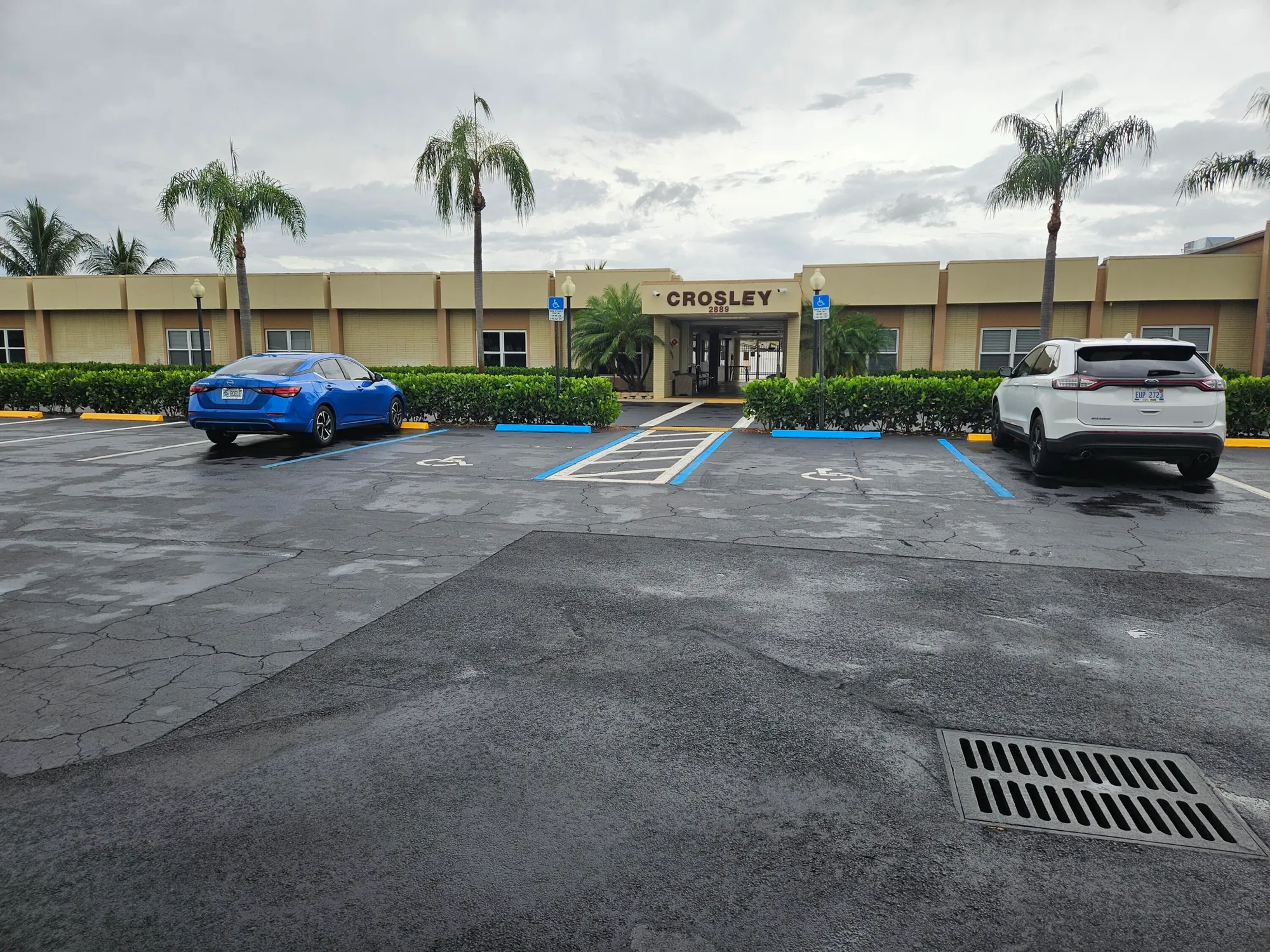 Property Slideshow image 15 of 34 | 2941 crosley dr e, West Palm Beach, FL, 33415