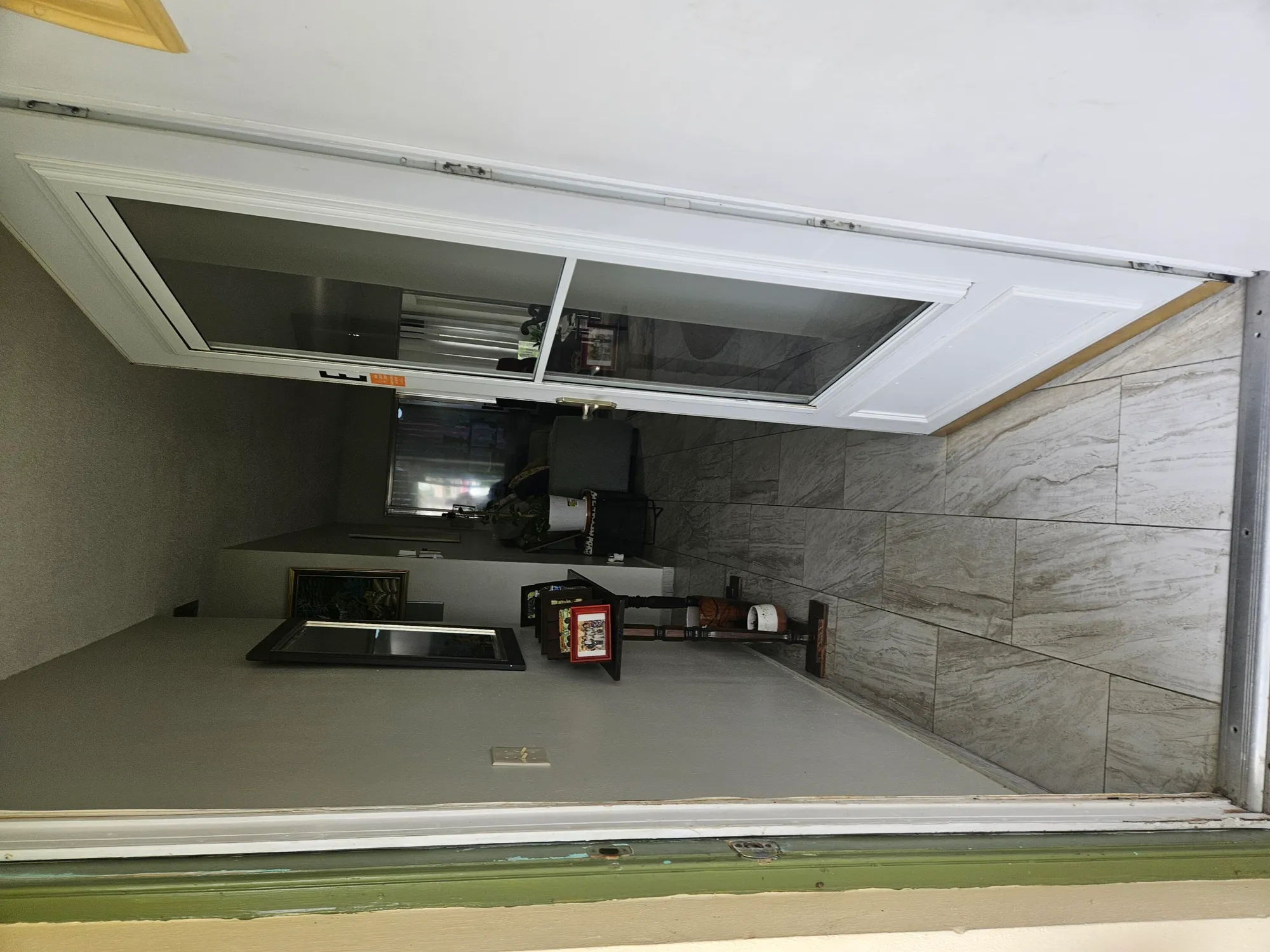 Property Slideshow image 29 of 34 | 2941 crosley dr e, West Palm Beach, FL, 33415