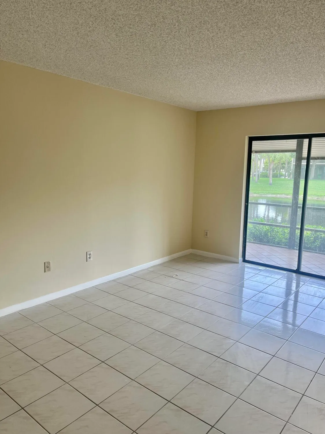 Property Slideshow image 9 of 22 | 3529 englewood dr 313, Lake Worth, FL, 33467
