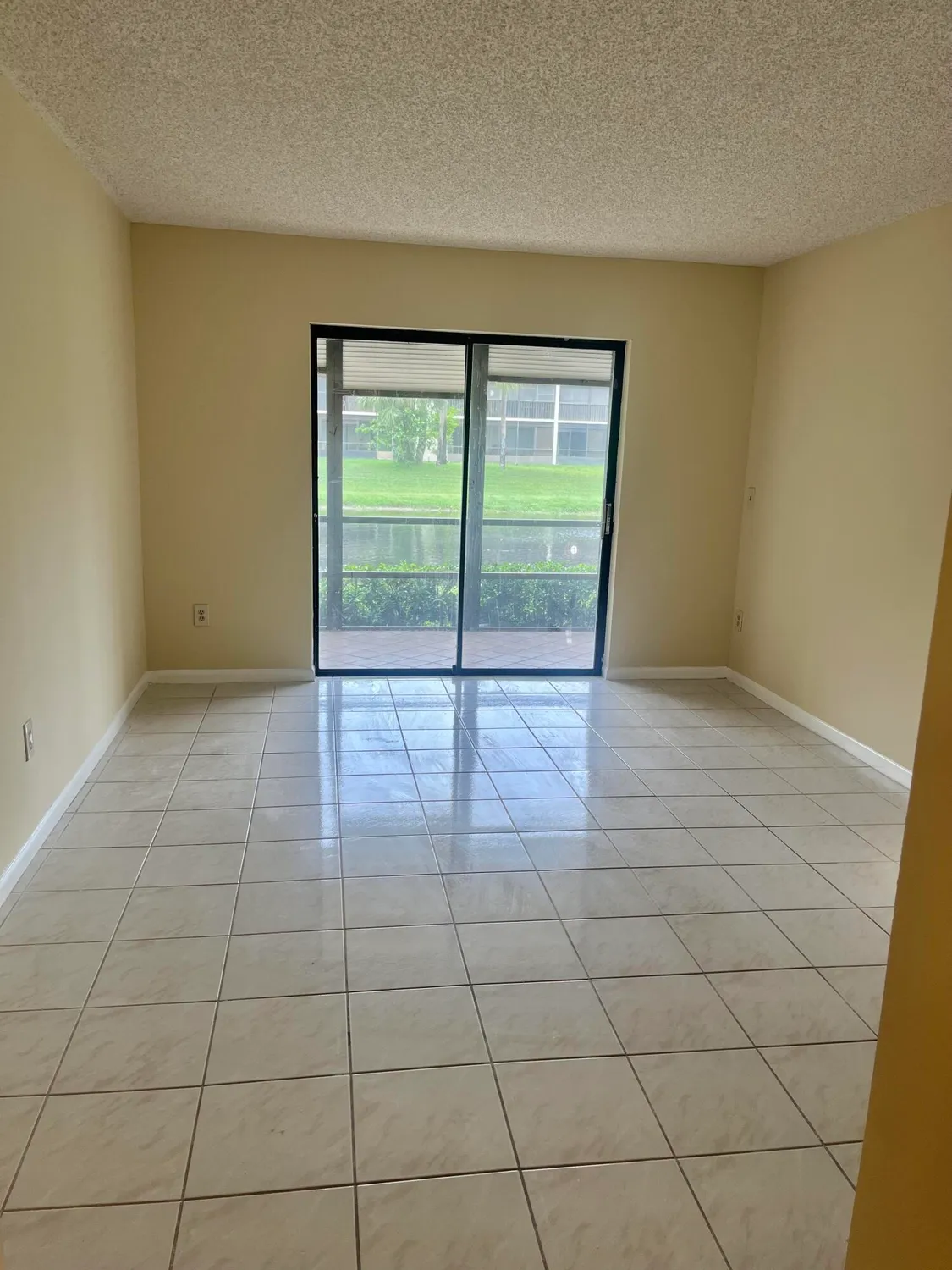 Property Slideshow image 8 of 22 | 3529 englewood dr 313, Lake Worth, FL, 33467