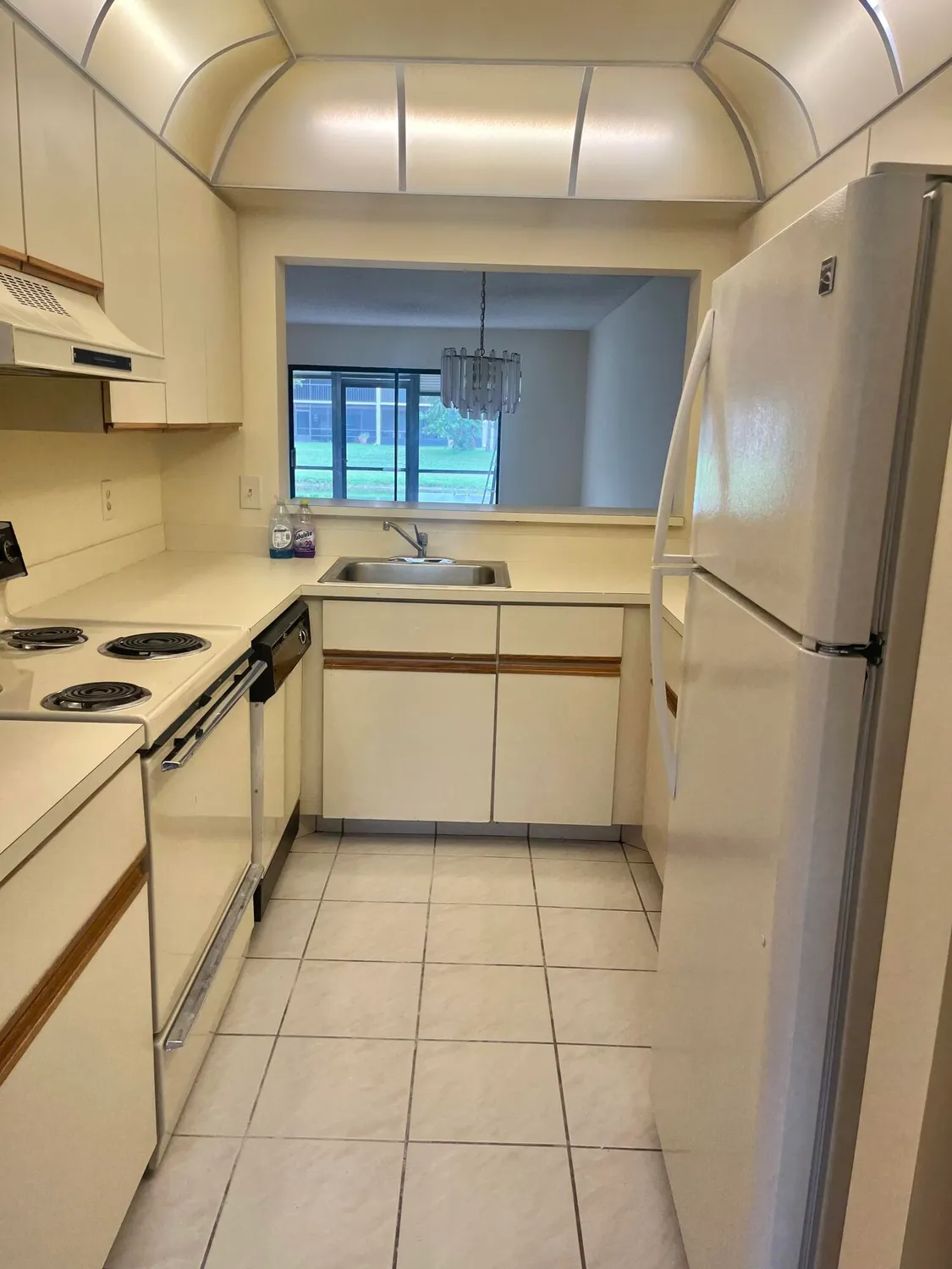 Property Slideshow image 4 of 22 | 3529 englewood dr 313, Lake Worth, FL, 33467