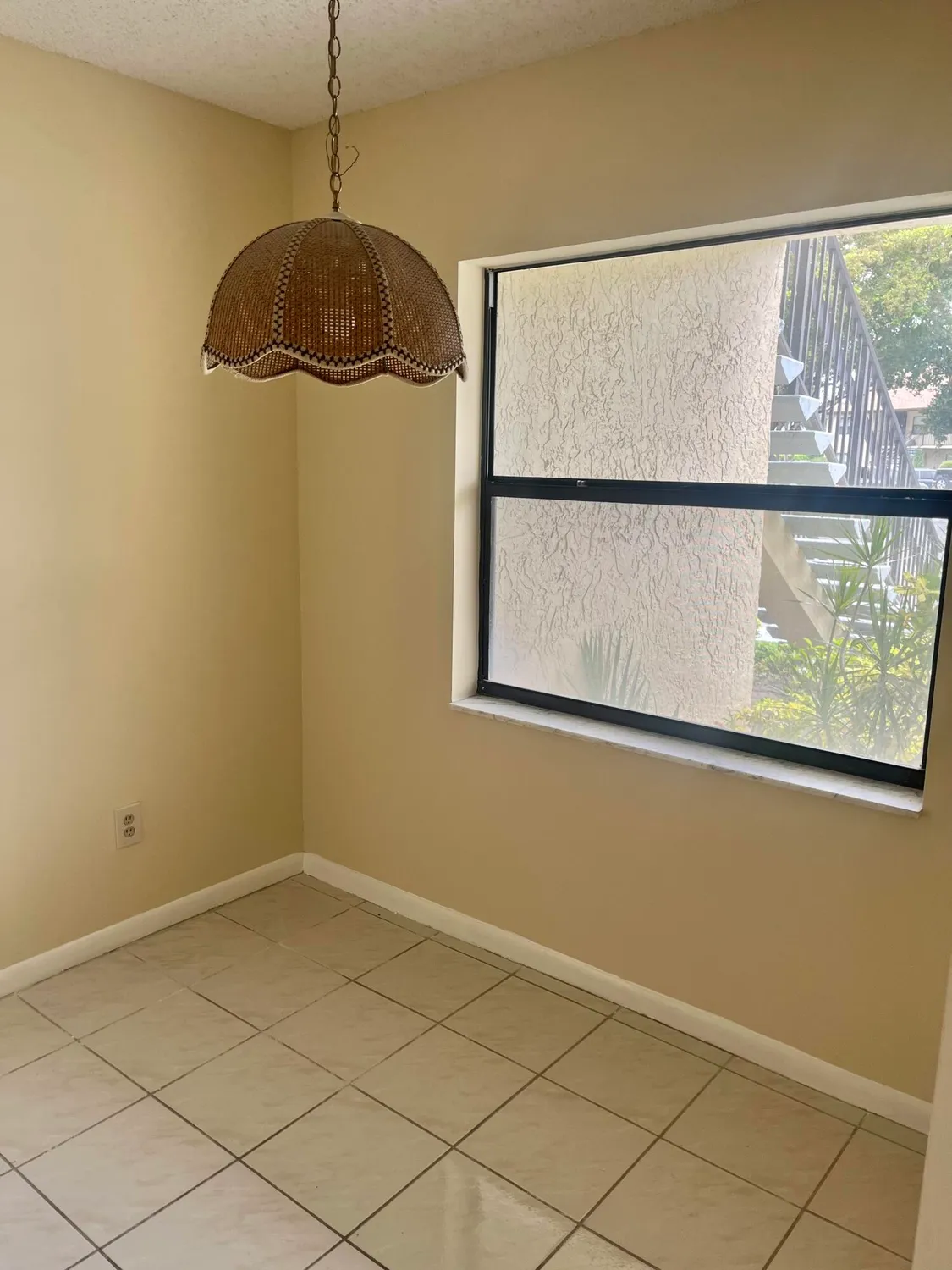 Property Slideshow image 3 of 22 | 3529 englewood dr 313, Lake Worth, FL, 33467