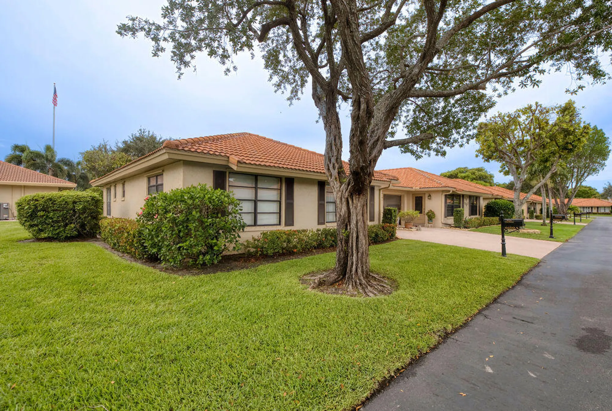 Property Slideshow image 2 of 32 | 4600 wildwood tree ln a, Boynton Beach, FL, 33436
