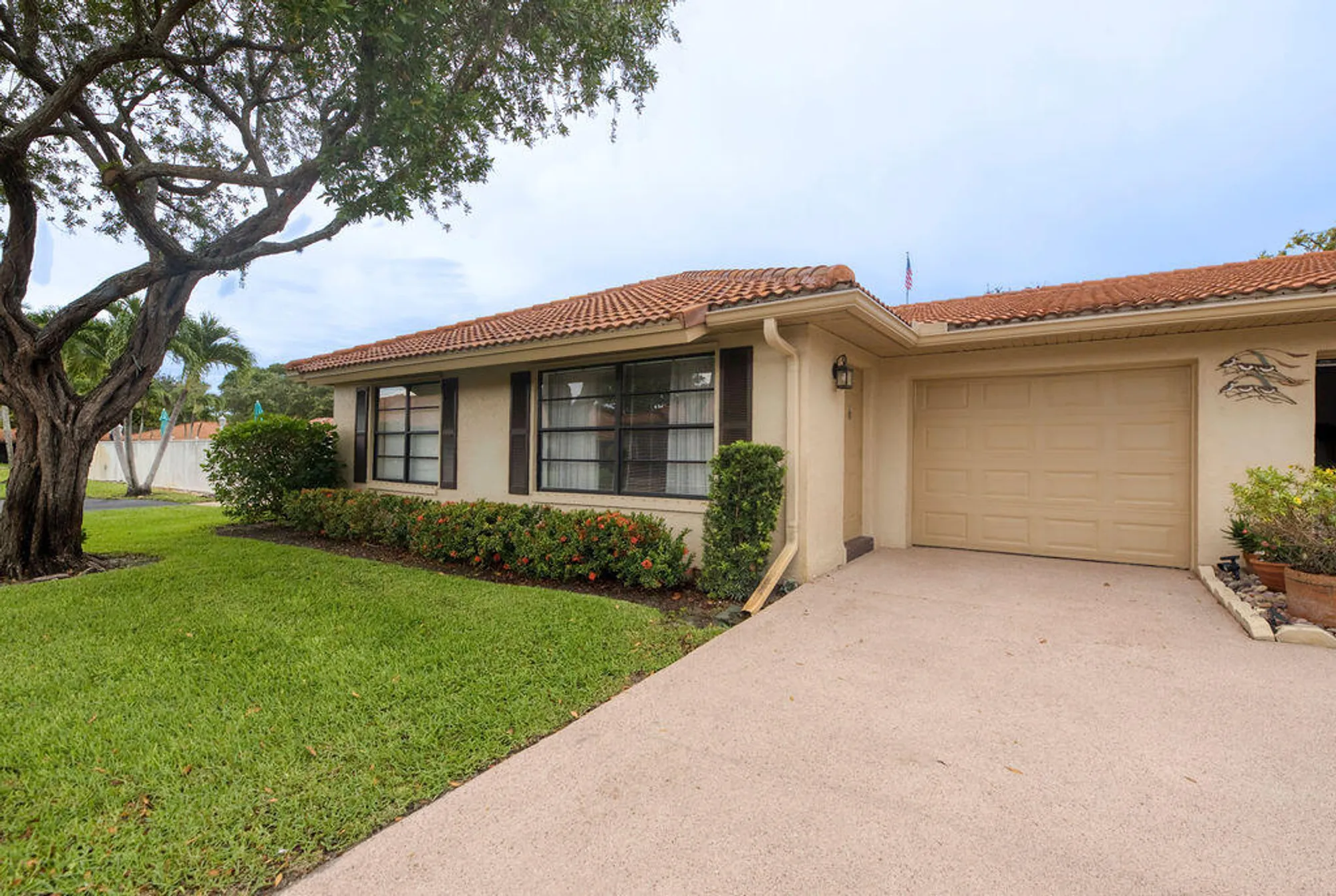 Property Slideshow image 3 of 32 | 4600 wildwood tree ln a, Boynton Beach, FL, 33436
