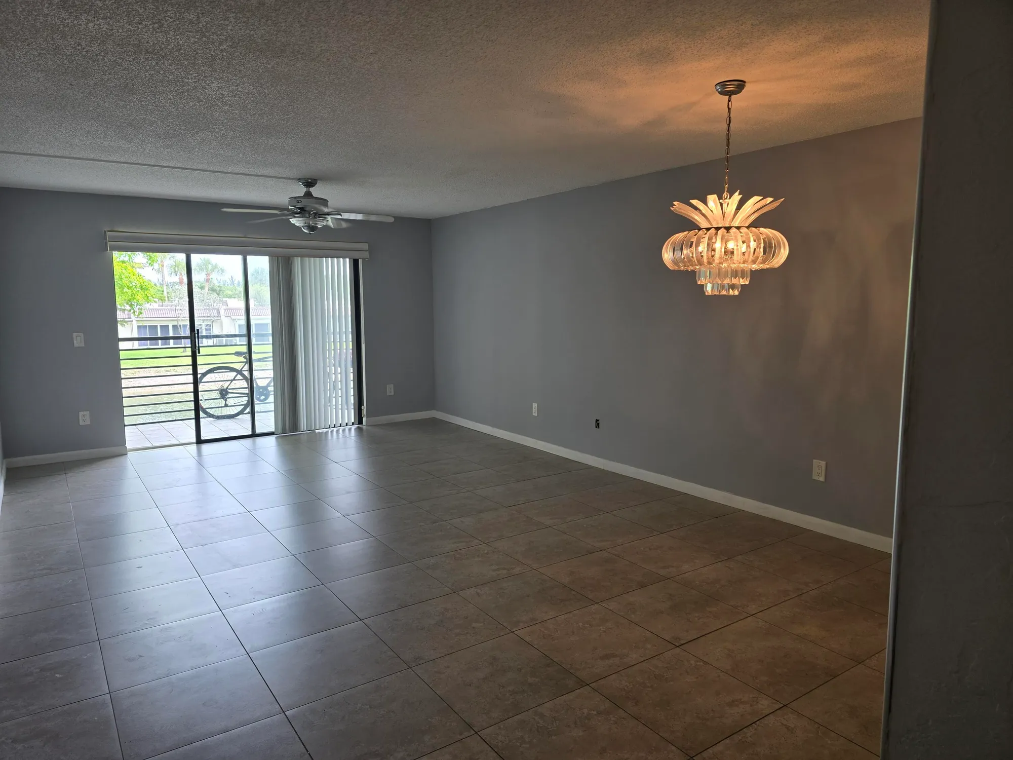 Property Slideshow image 10 of 20 | 150 lake nancy ln apt 222, West Palm Beach, FL, 33411