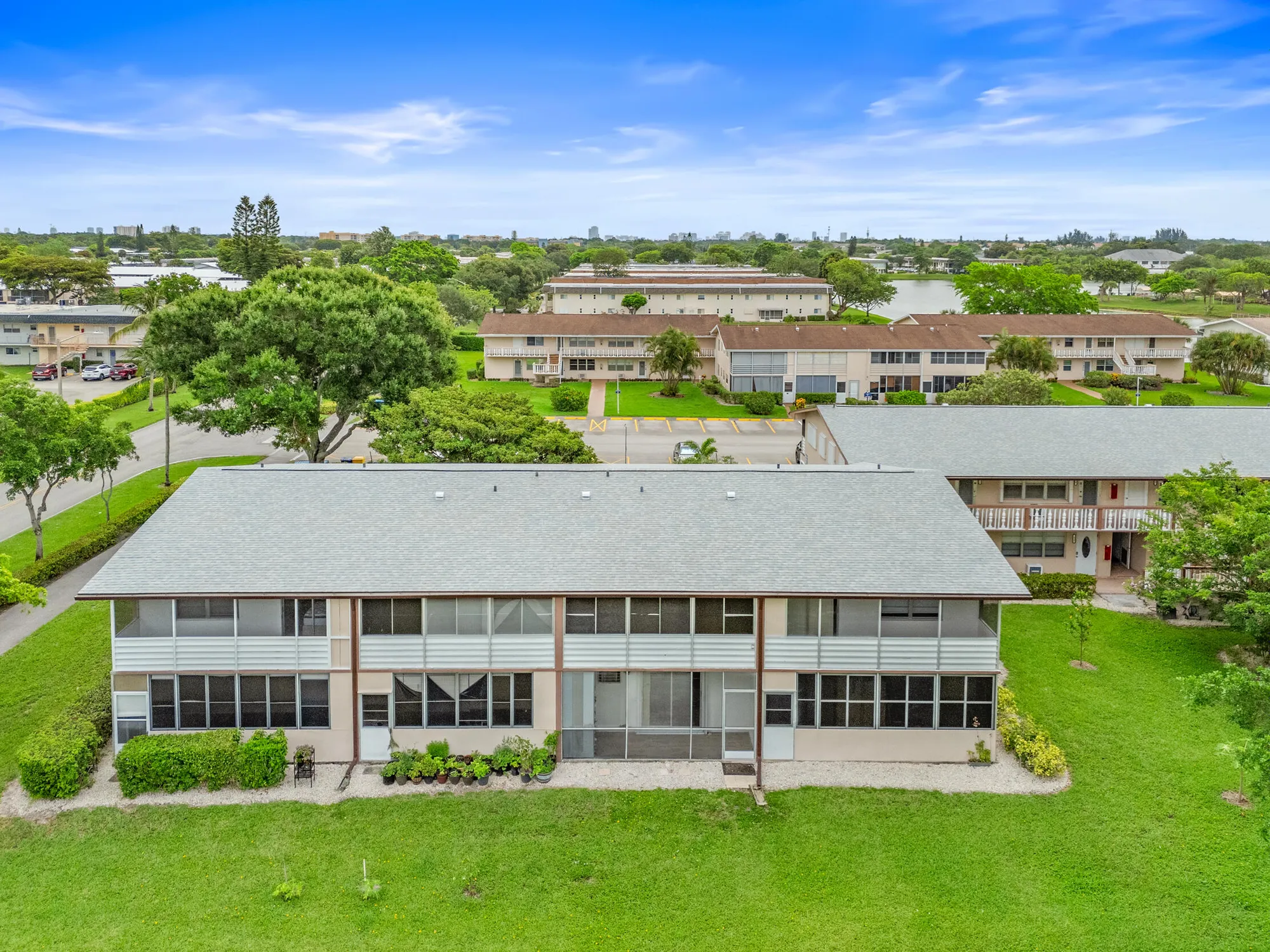 Property Slideshow image 5 of 31 | 419 chatham u, West Palm Beach, FL, 33417