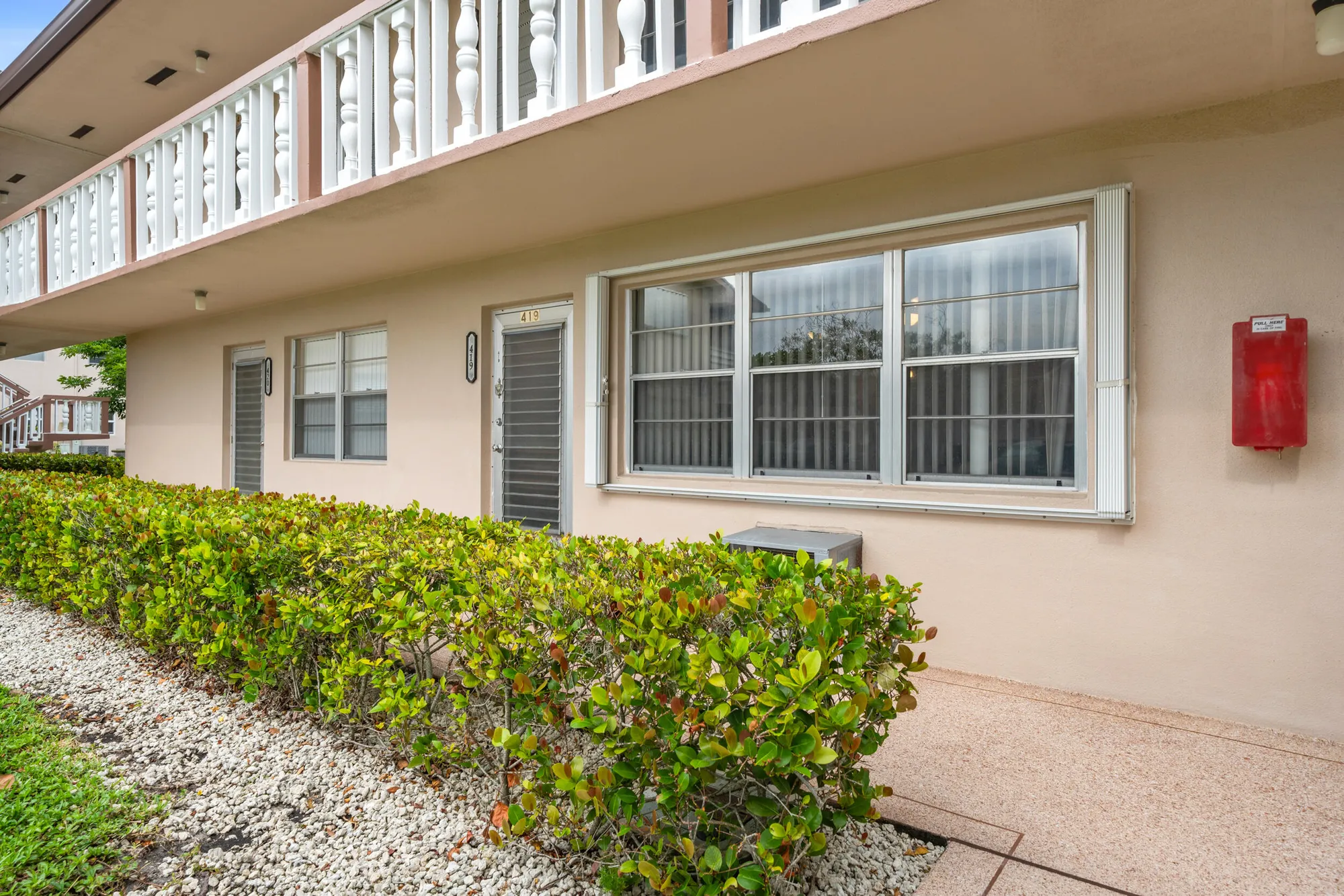 Property Slideshow image 10 of 31 | 419 chatham u, West Palm Beach, FL, 33417