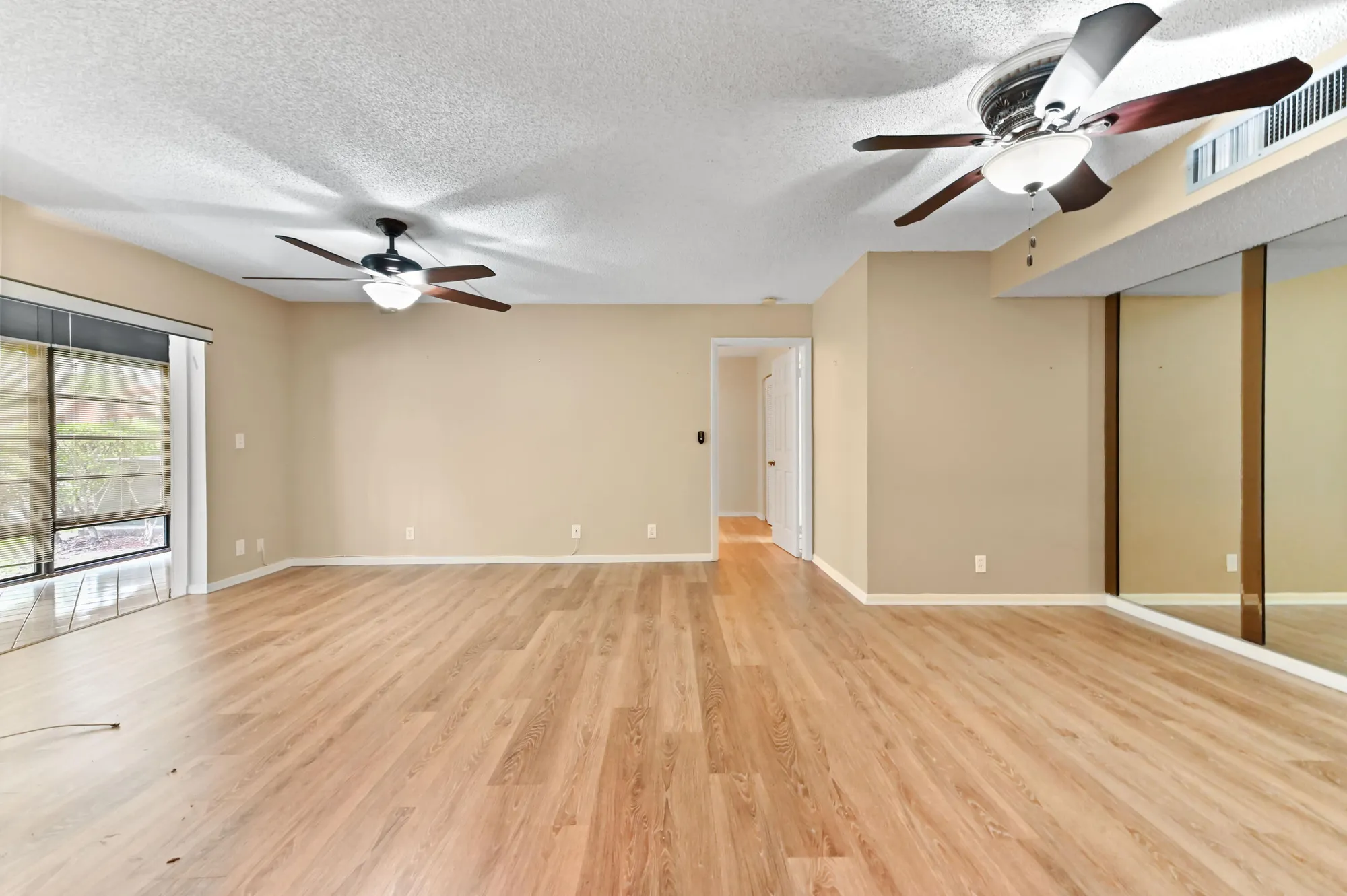 Property Slideshow image 10 of 64 | 15445 lakes of delray blvd apt 105, Delray Beach, FL, 33484