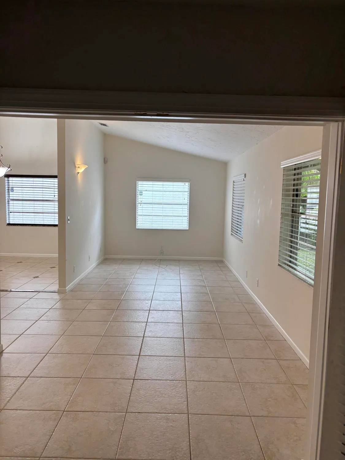 Property Slideshow image 9 of 34 | 3962 dafilee cir, West Palm Beach, FL, 33417