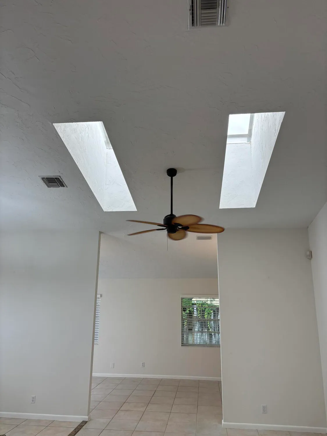 Property Slideshow image 10 of 34 | 3962 dafilee cir, West Palm Beach, FL, 33417