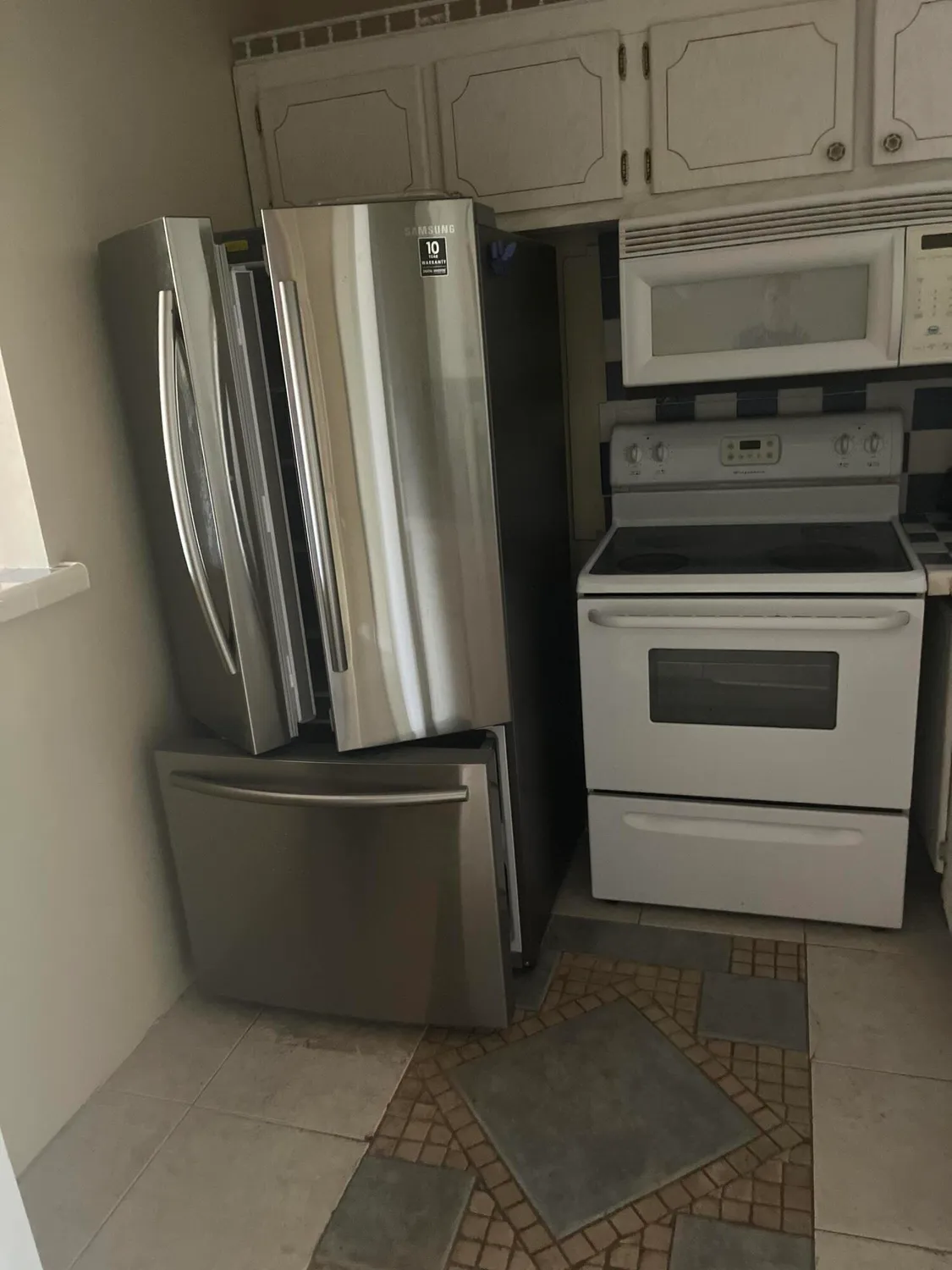 Property Slideshow image 6 of 16 | 128 windsor f, West Palm Beach, FL, 33417