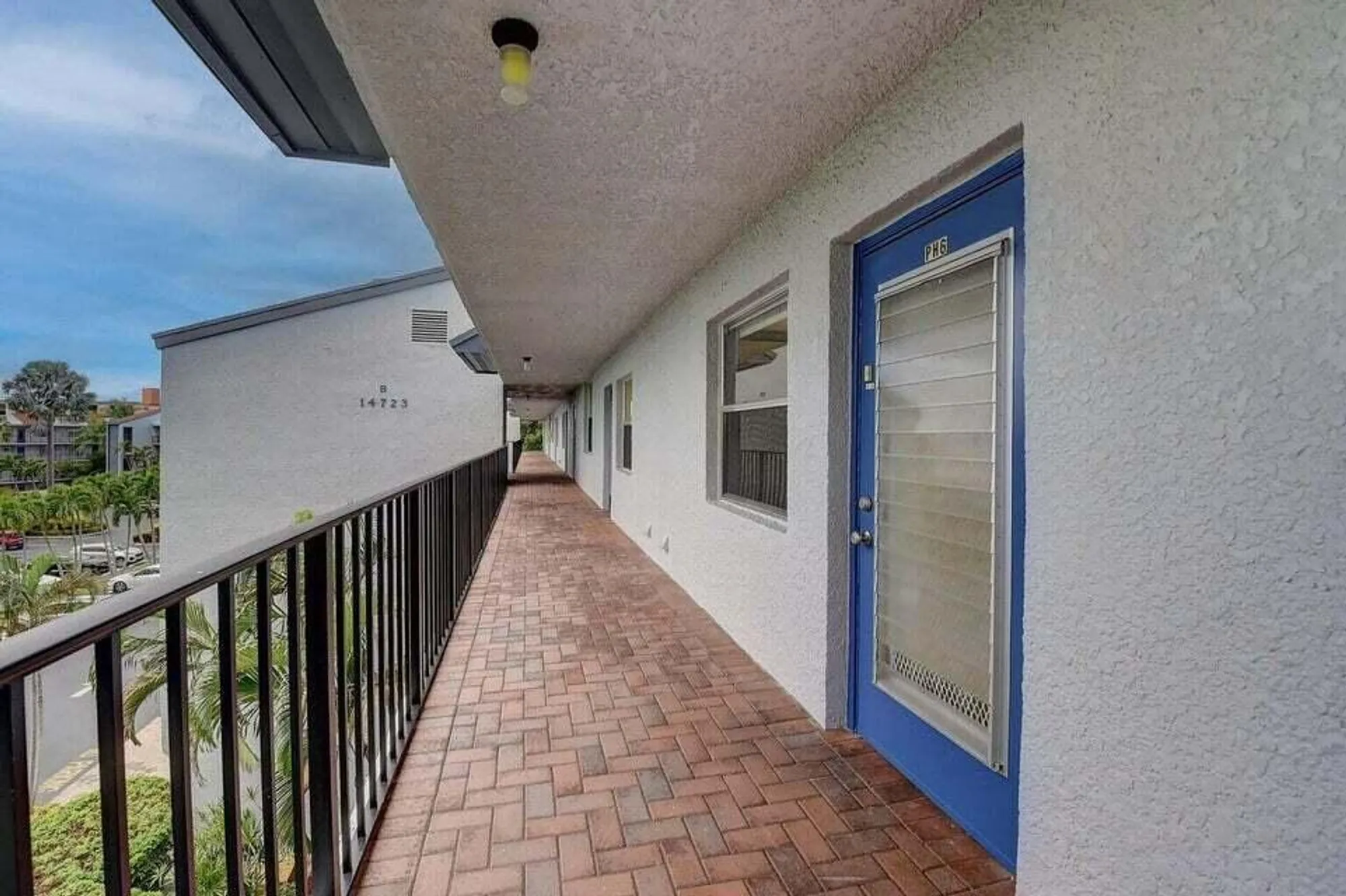 Property Slideshow image 19 of 32 | 14723 cumberland dr apt 406, Delray Beach, FL, 33446