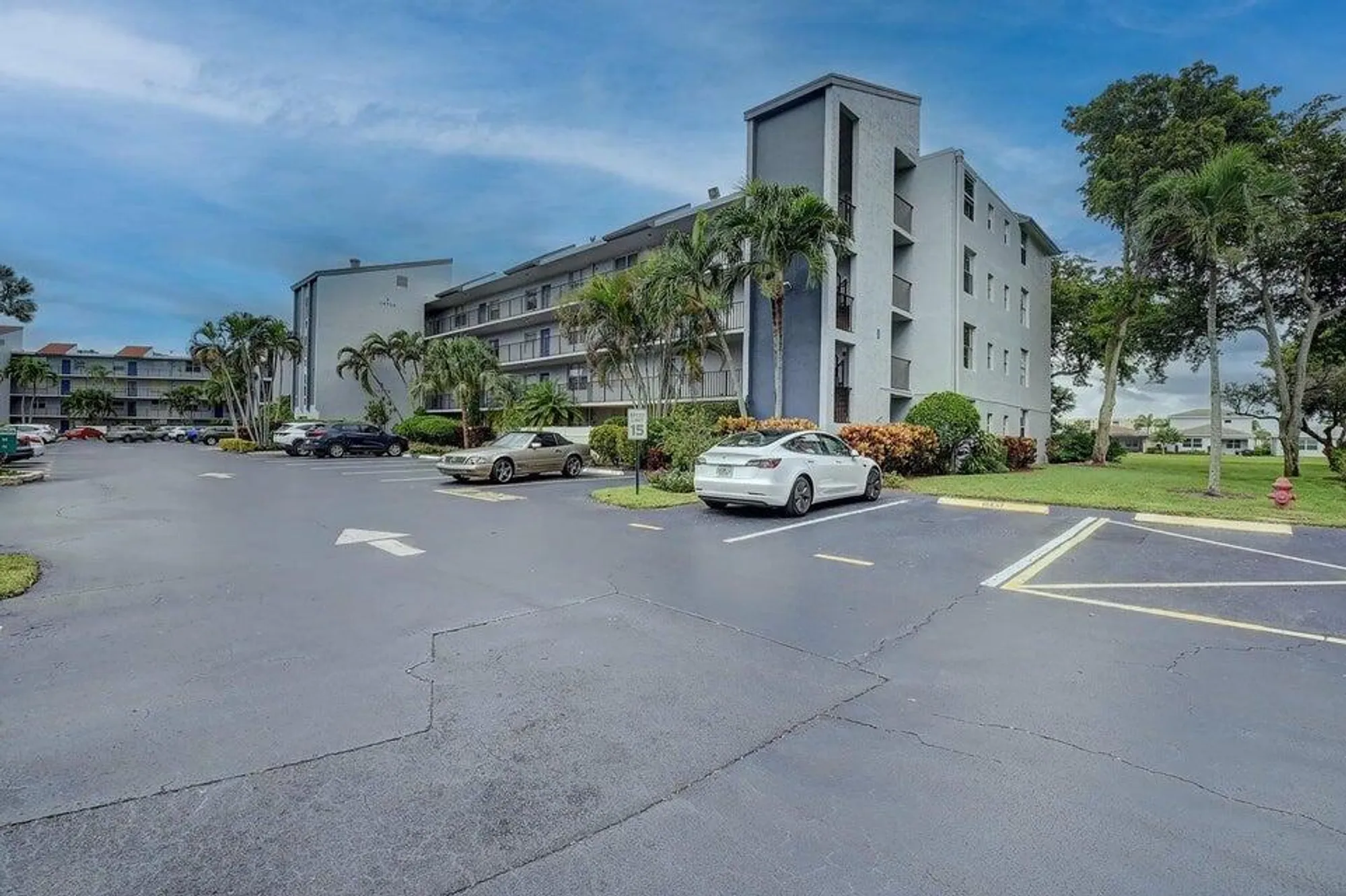 Property Slideshow image 22 of 32 | 14723 cumberland dr apt 406, Delray Beach, FL, 33446