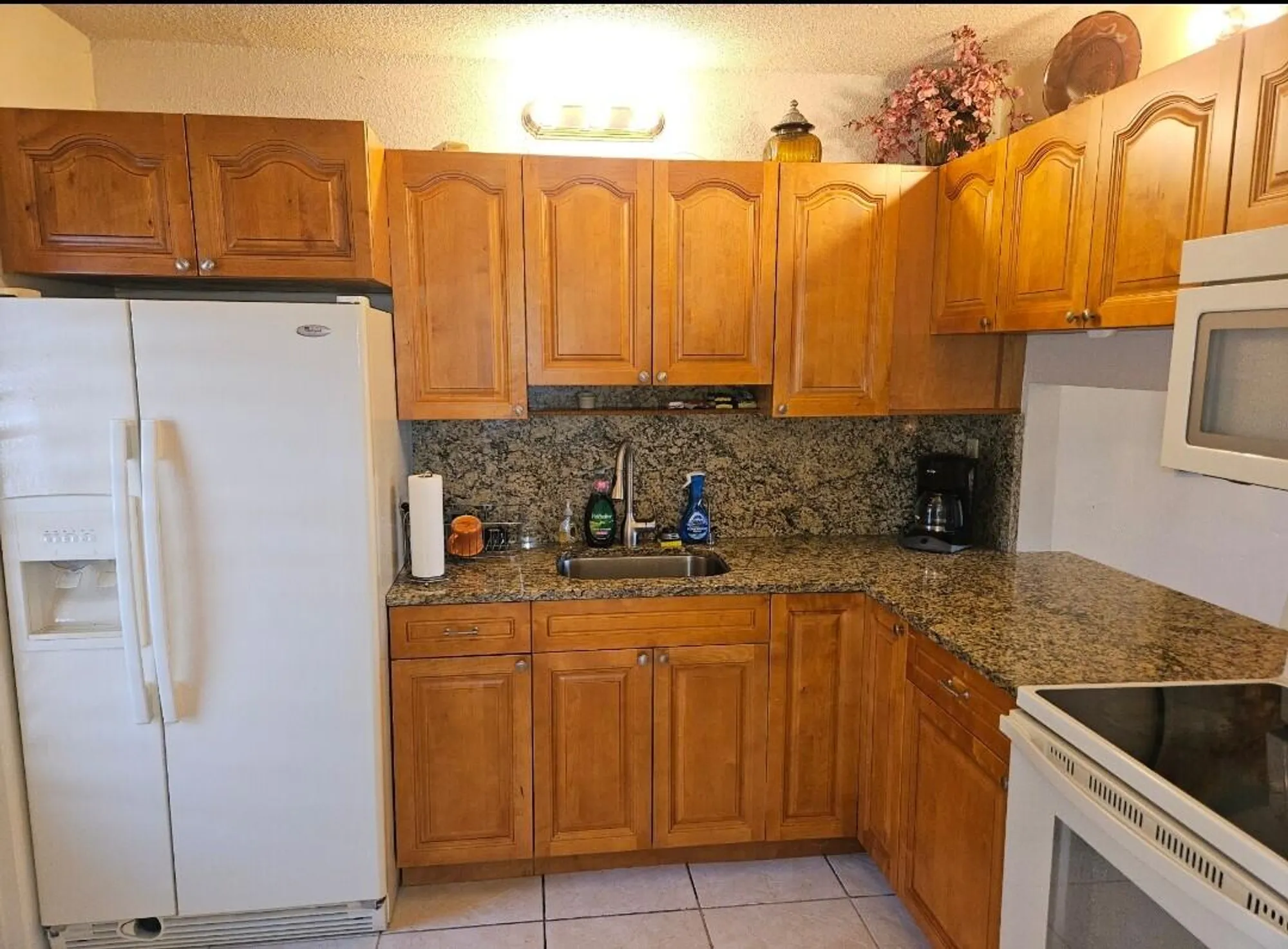 Property Slideshow image 1 of 14 | 2581 n garden 202 dr 202, Lake Worth, FL, 33461