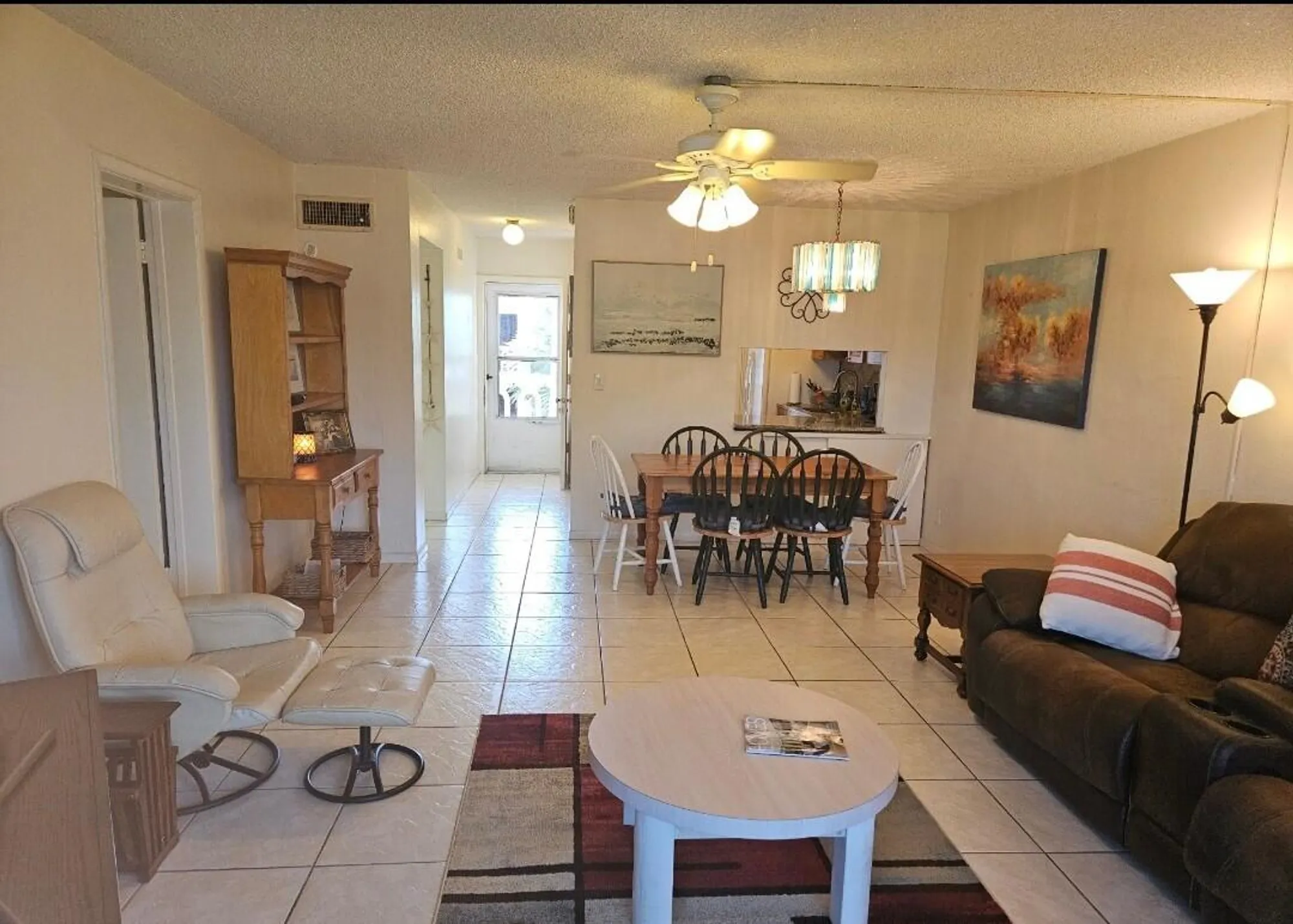 Property Slideshow image 4 of 14 | 2581 n garden 202 dr 202, Lake Worth, FL, 33461
