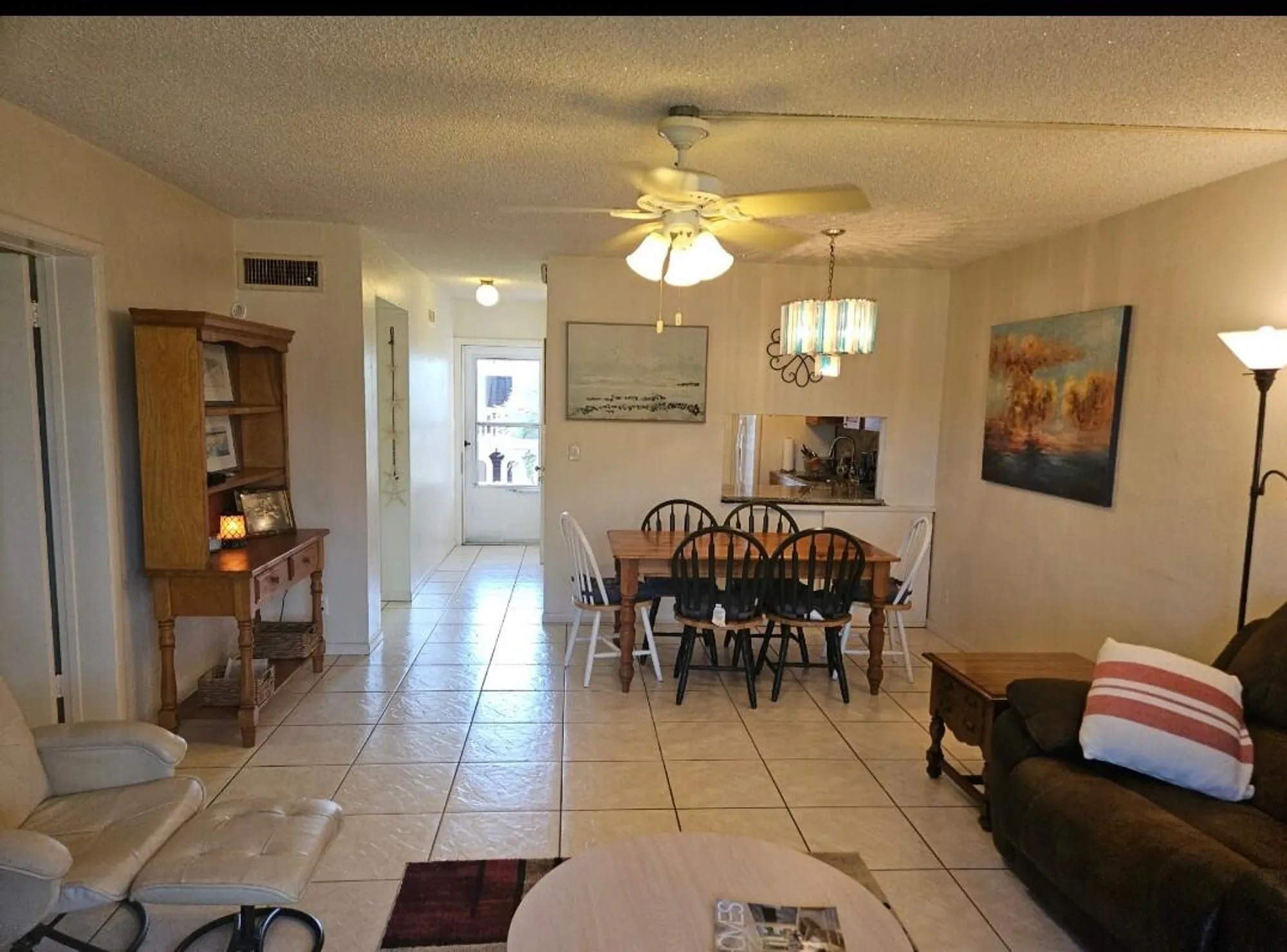 Property Slideshow image 9 of 14 | 2581 n garden 202 dr 202, Lake Worth, FL, 33461